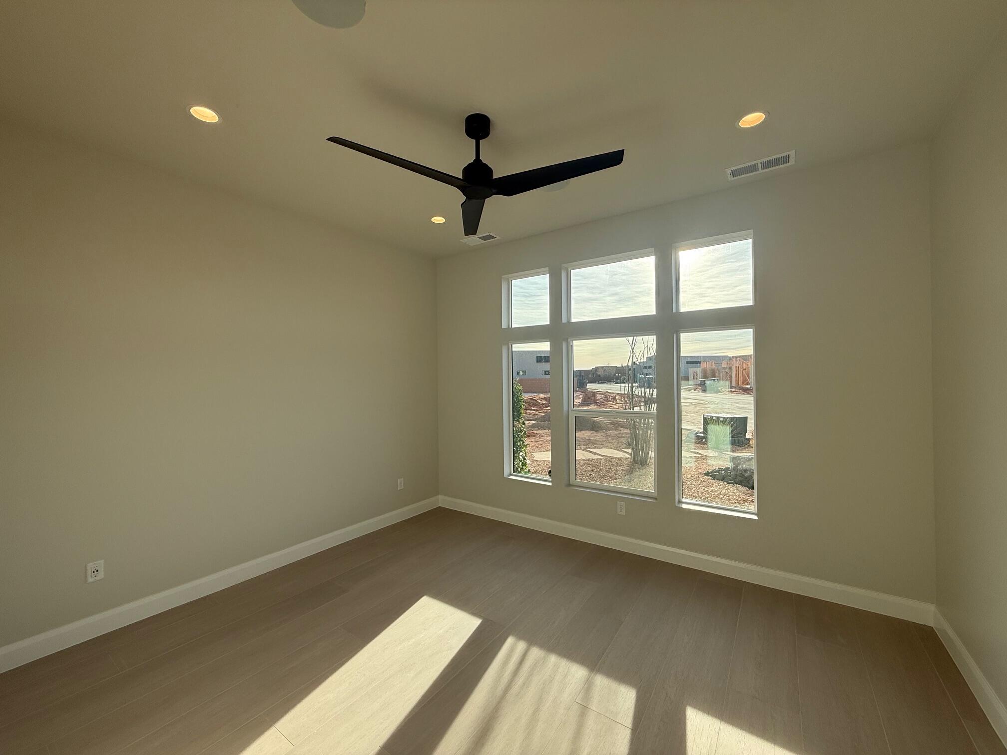 ONYX VALLEY - Residential