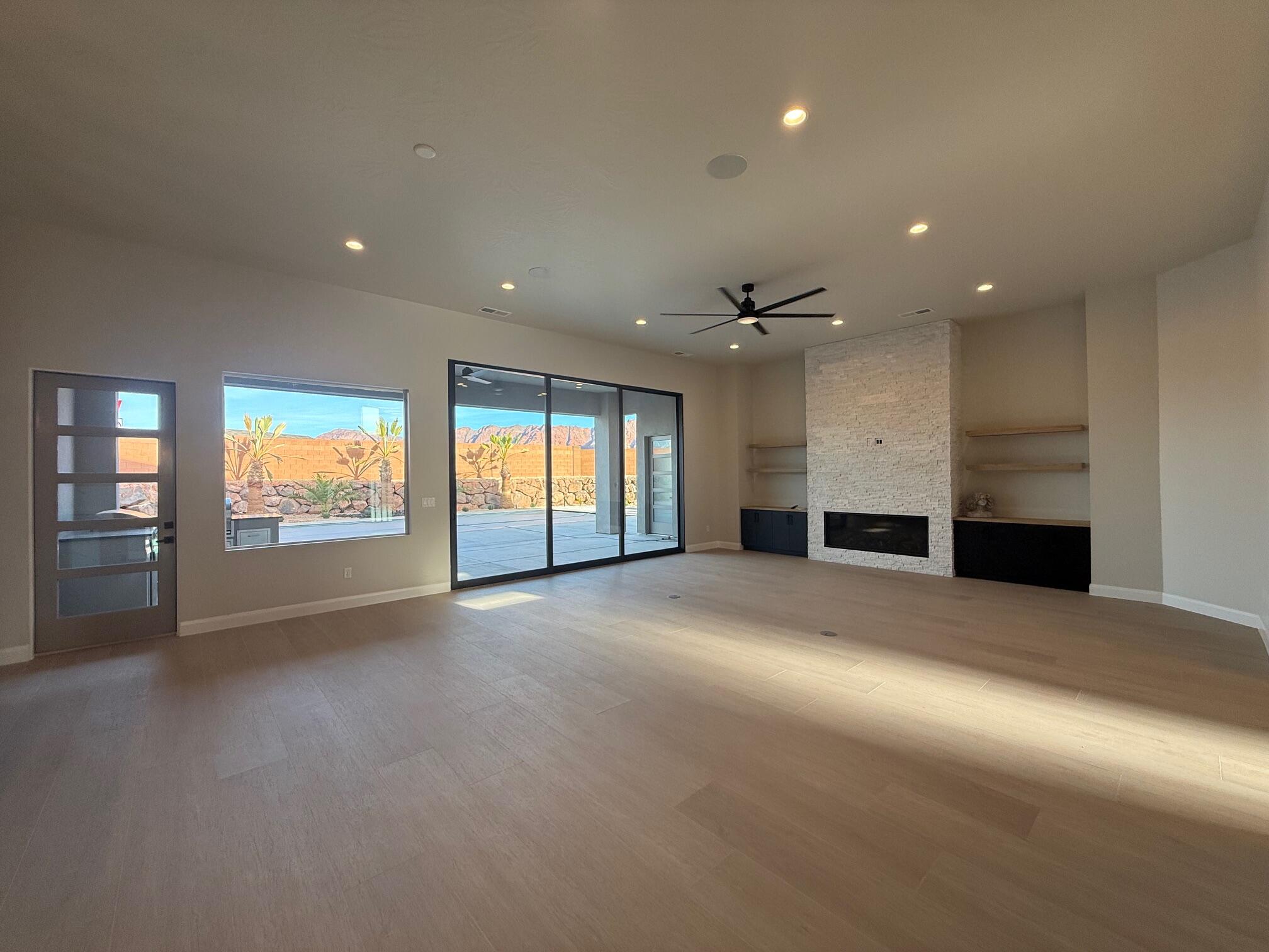 ONYX VALLEY - Residential