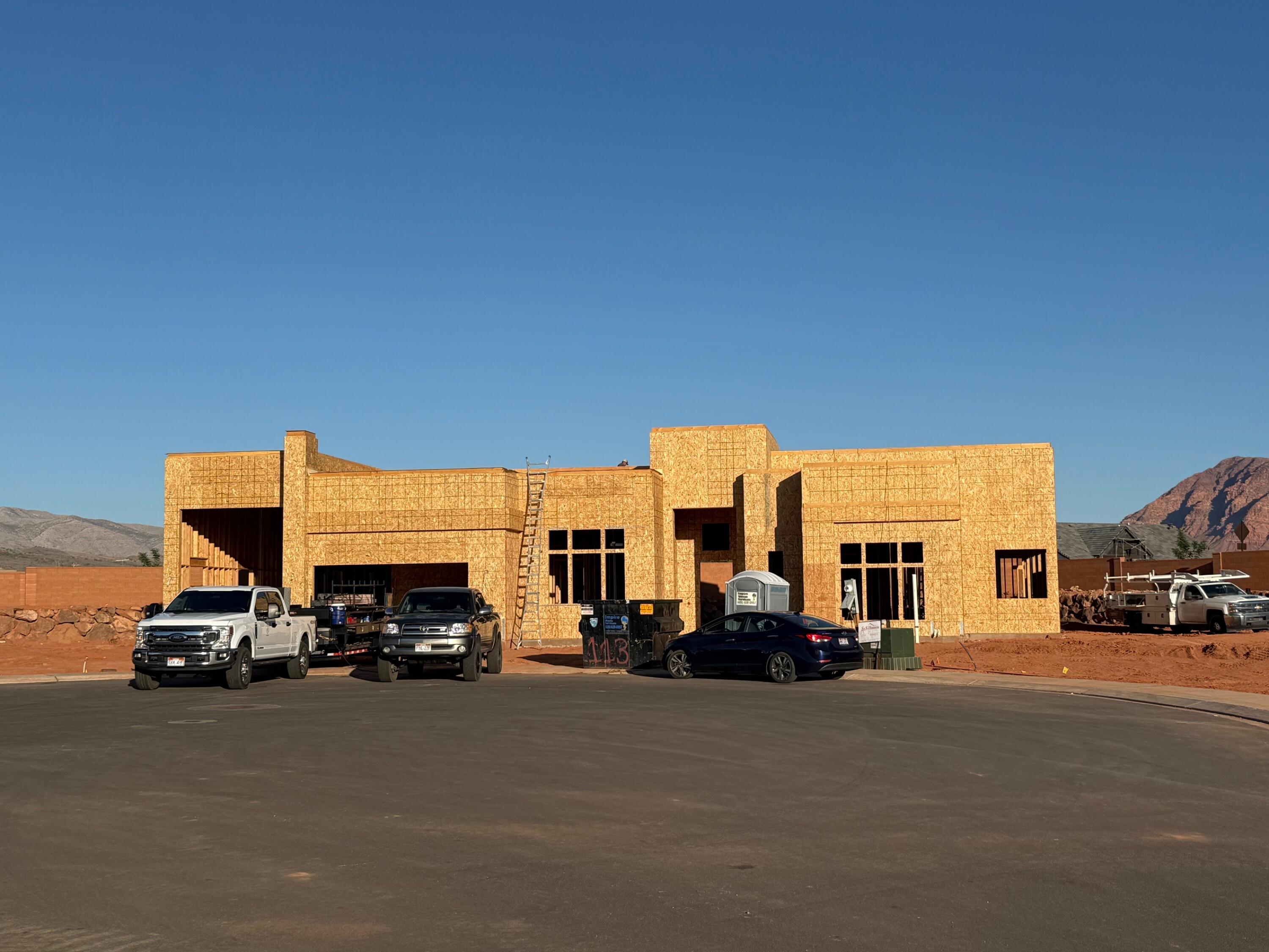 ONYX VALLEY - Residential