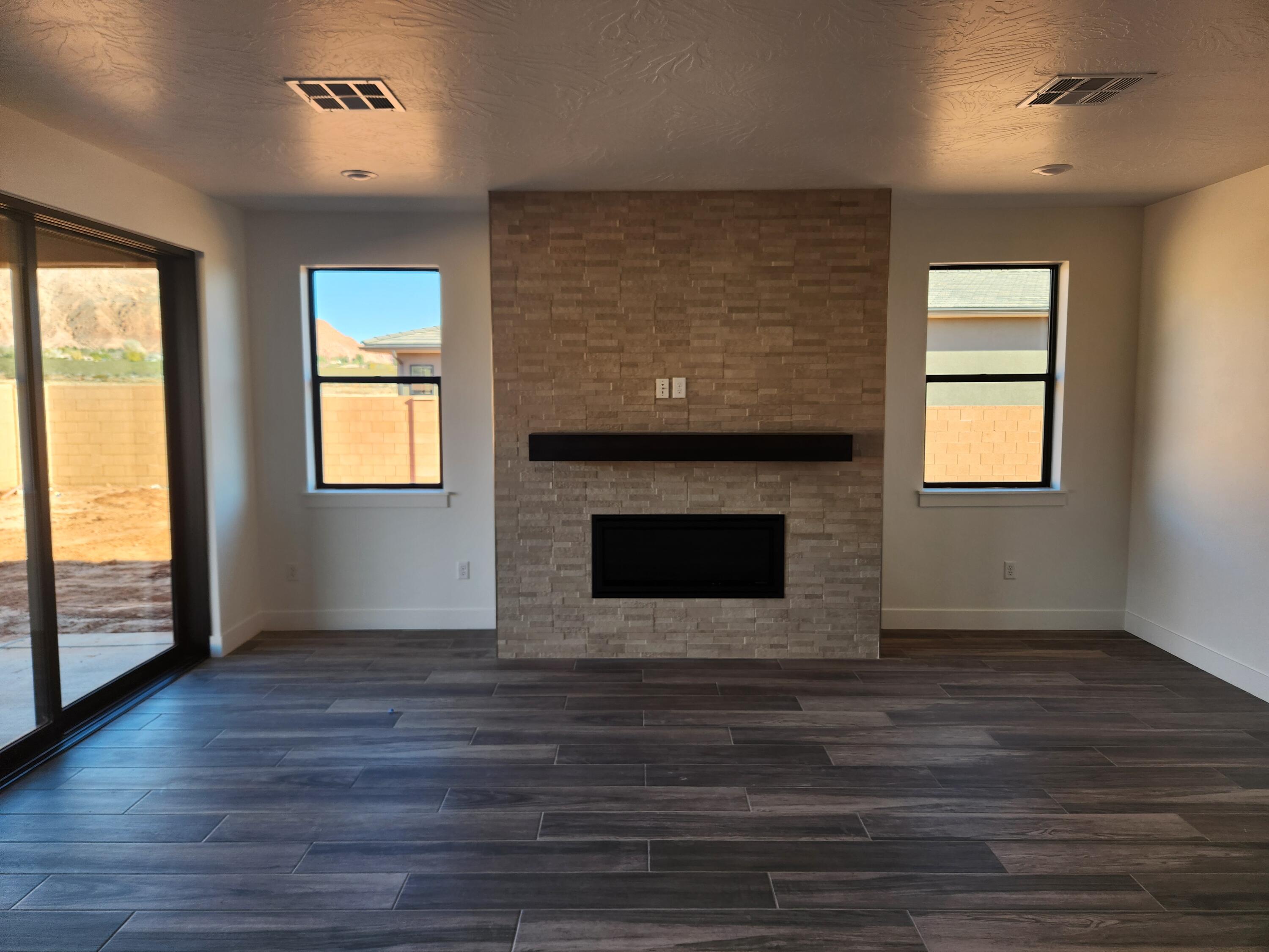 DESERT COVE ESTATES - Residential