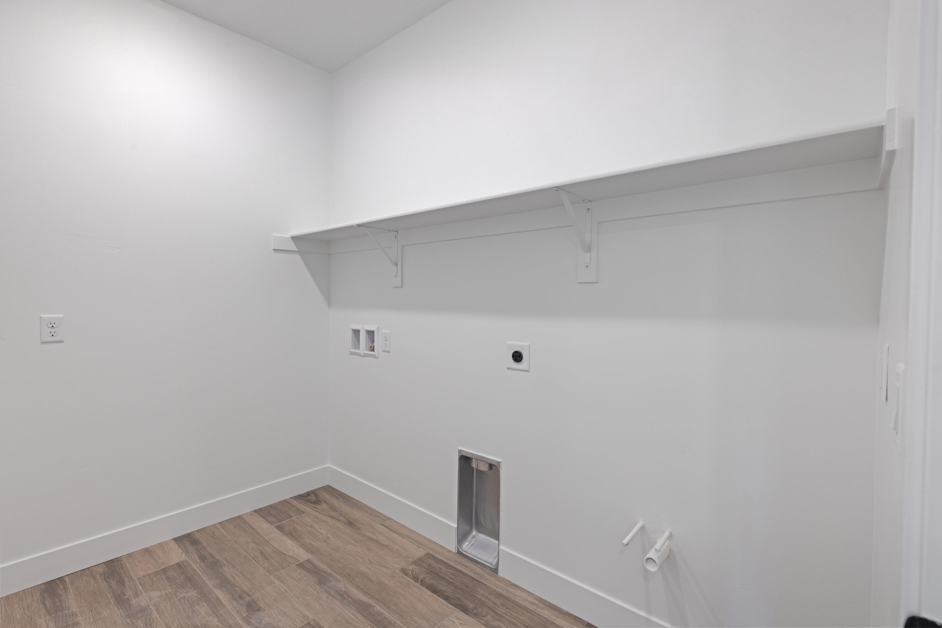 DESERT COVE ESTATES - Residential