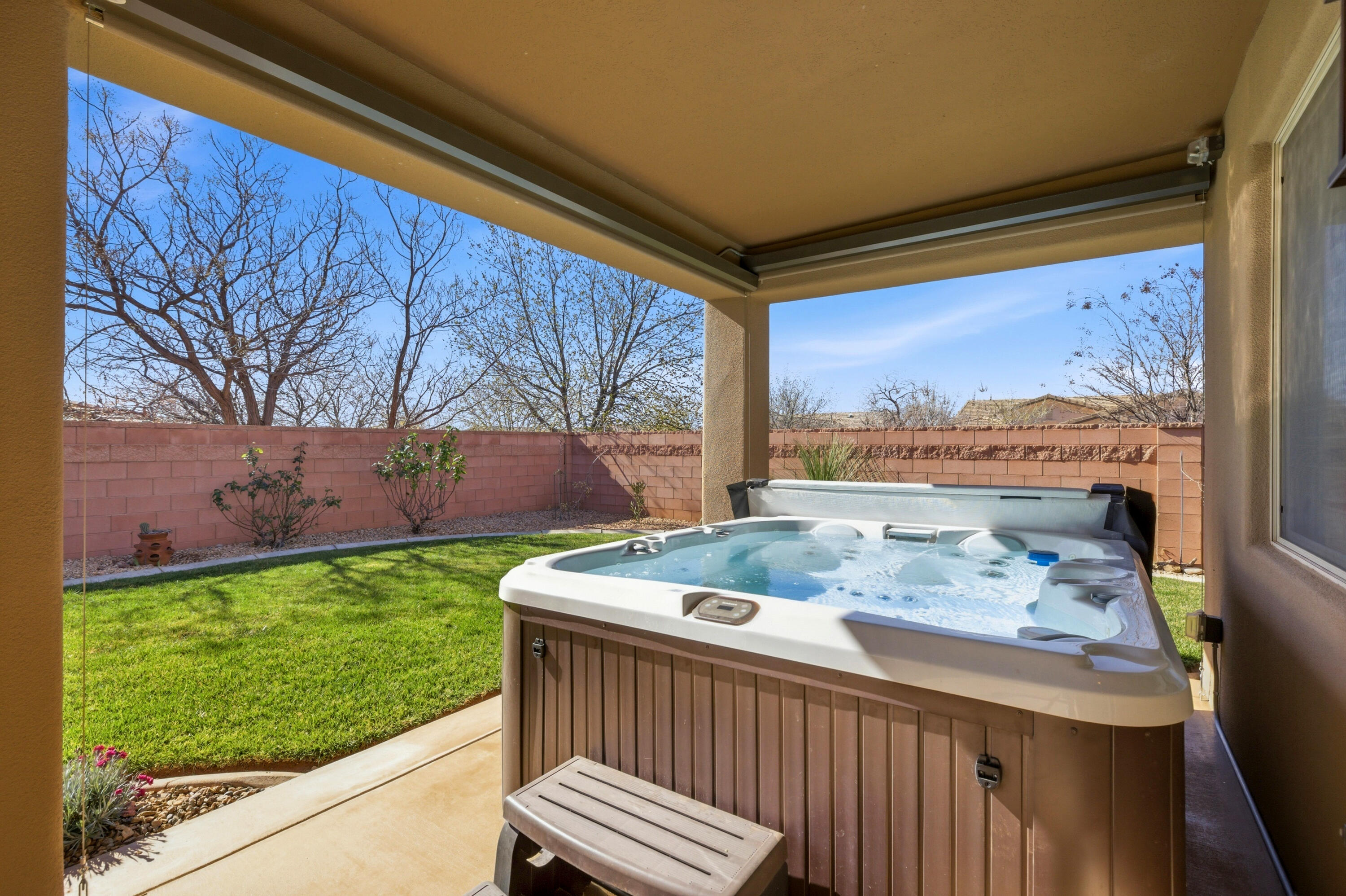 CORAL CANYON - Residential