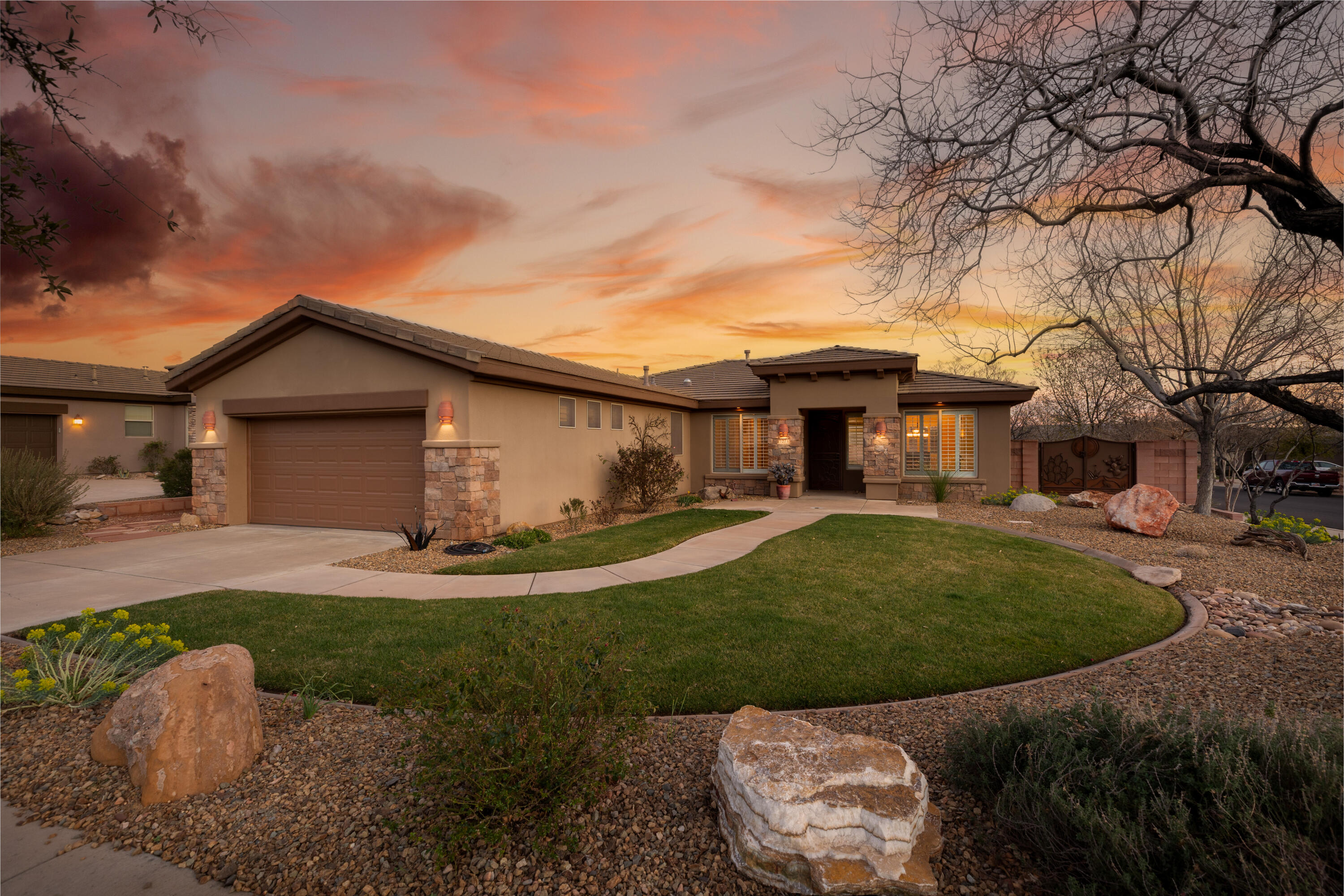 CORAL CANYON - Residential