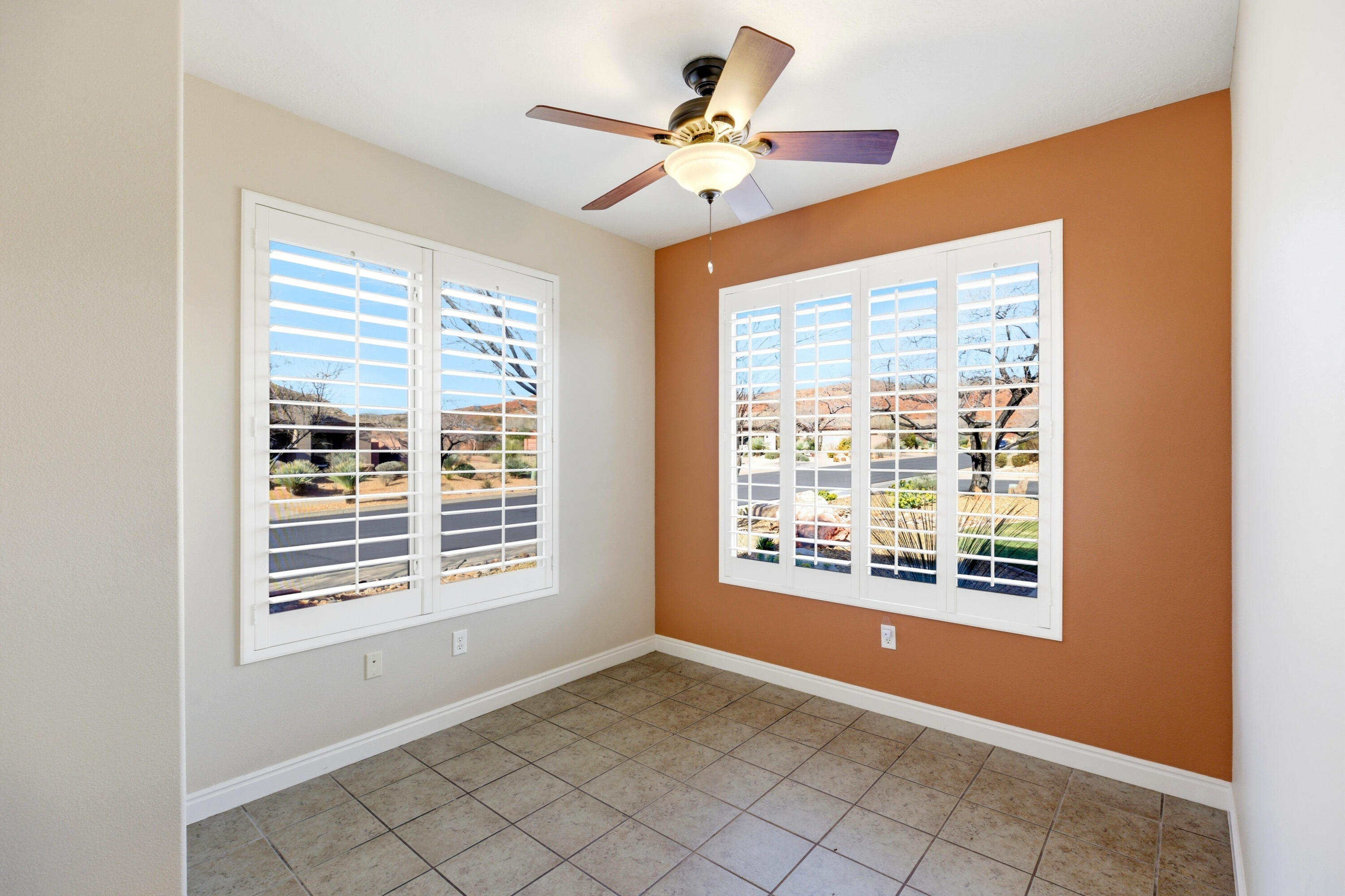 CORAL CANYON - Residential