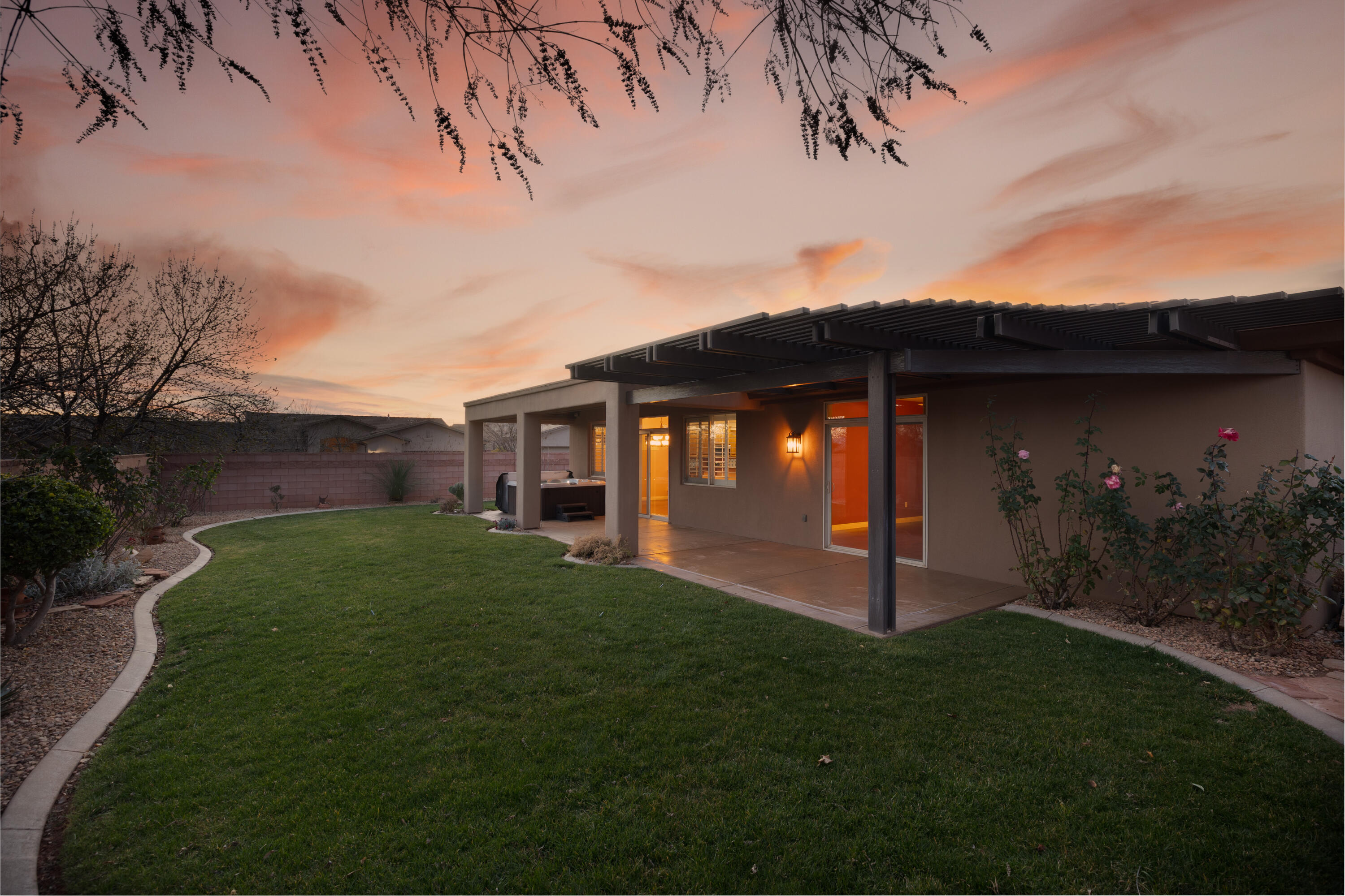 CORAL CANYON - Residential