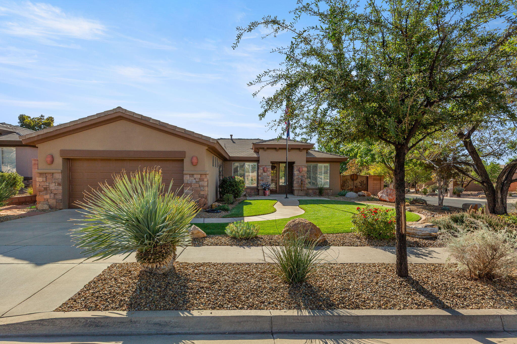 CORAL CANYON - Residential