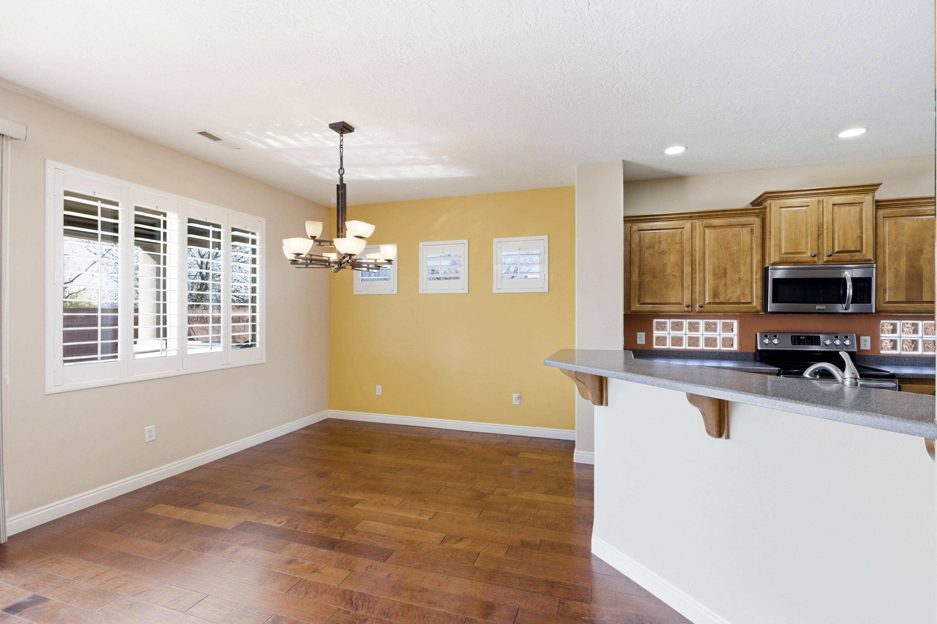 CORAL CANYON - Residential