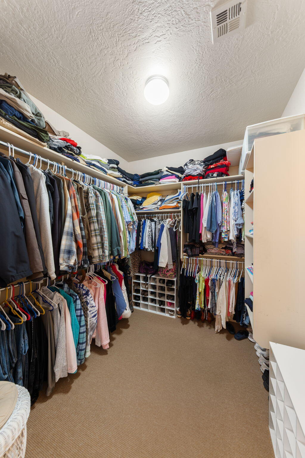 CORAL CANYON - Residential