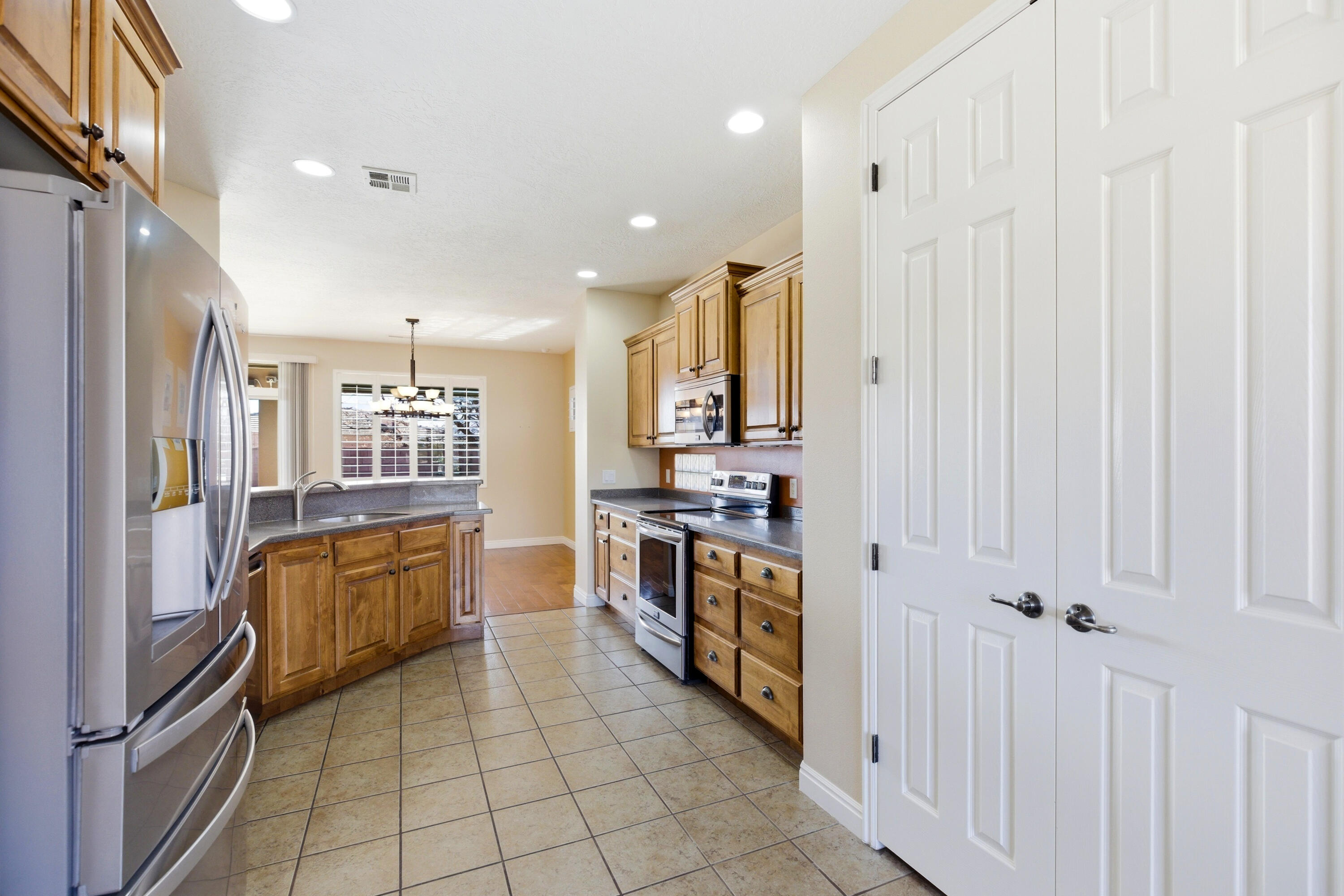 CORAL CANYON - Residential