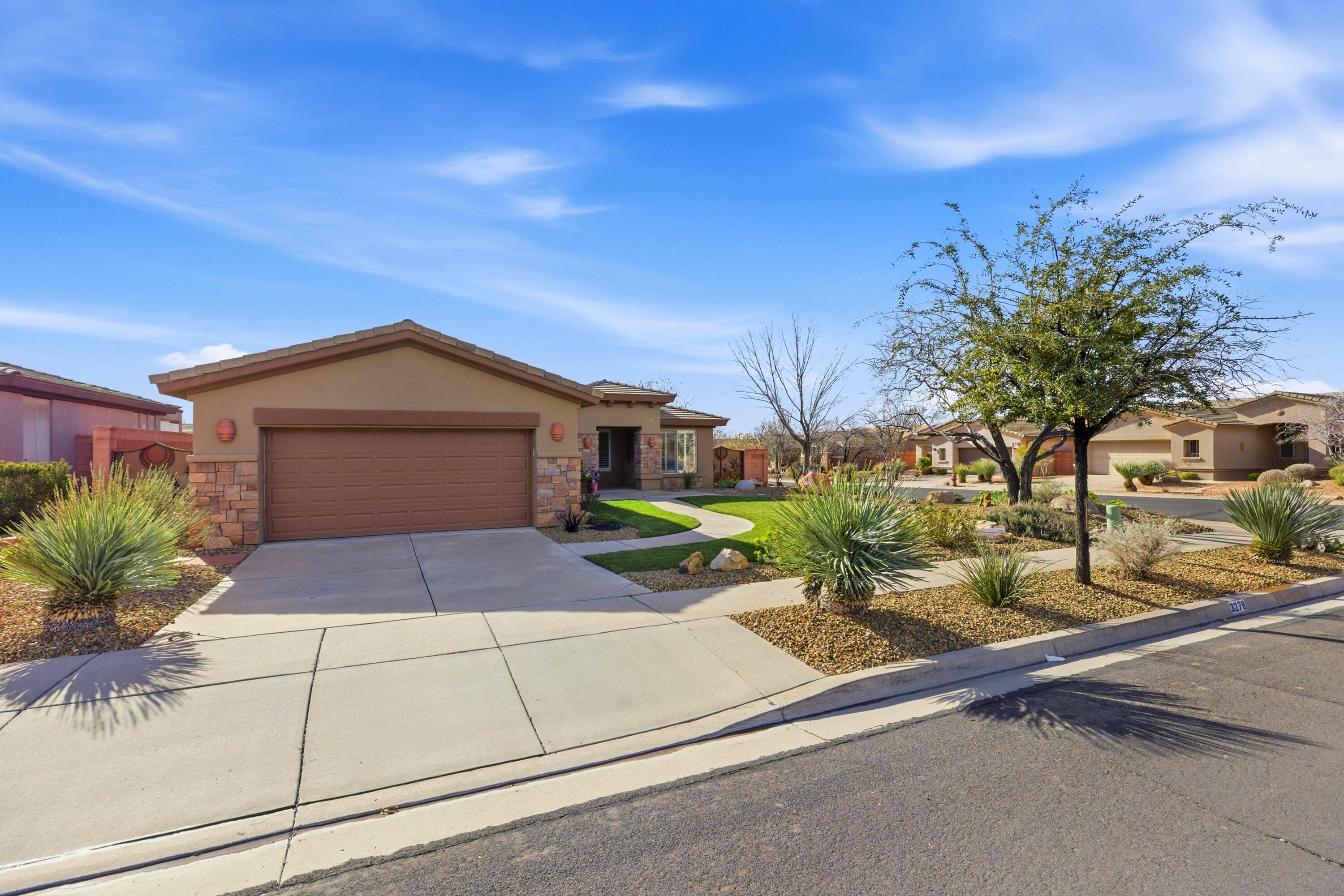 CORAL CANYON - Residential