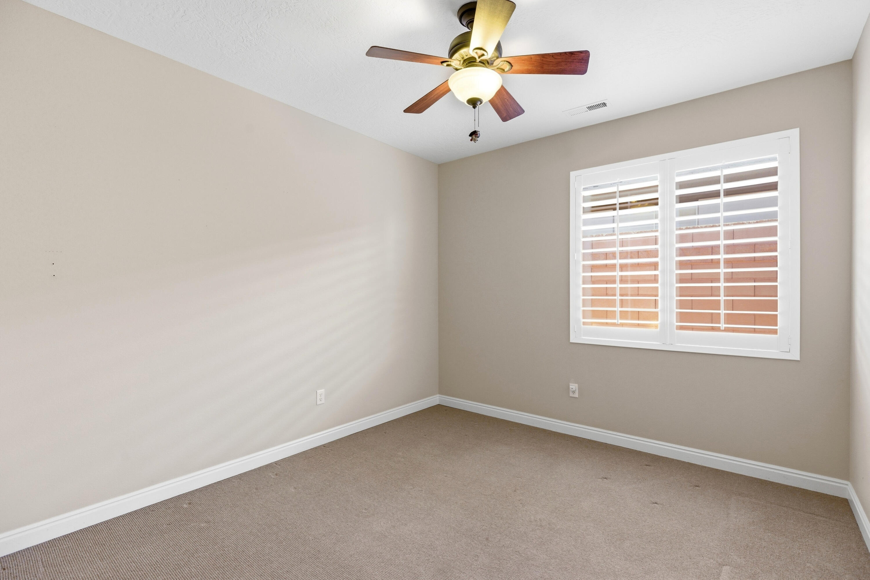 CORAL CANYON - Residential