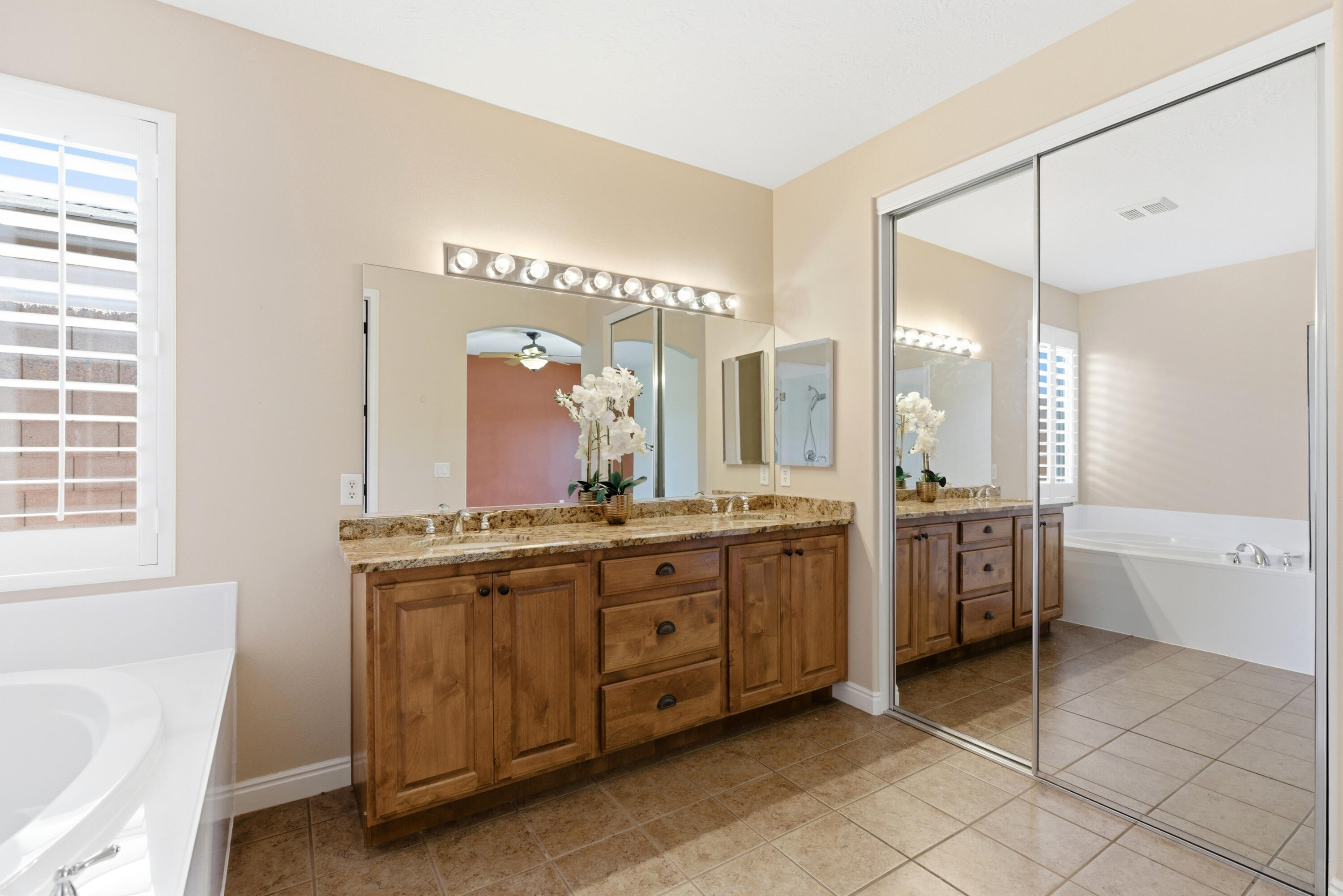 CORAL CANYON - Residential