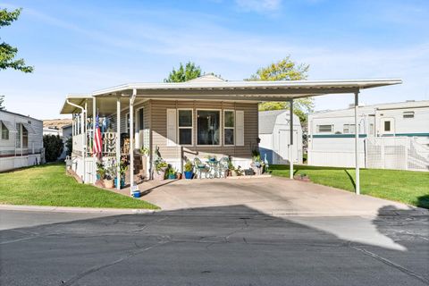 Photo of 1160 E TELEGRAPH ST #220, Washington, UT 84780 (MLS # 26-268113)