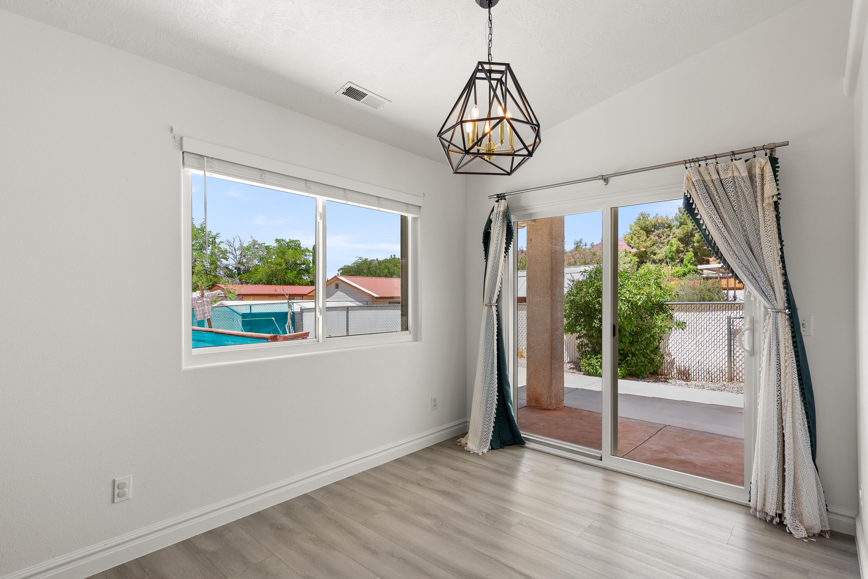 SUMMIT RIDGE - Residential