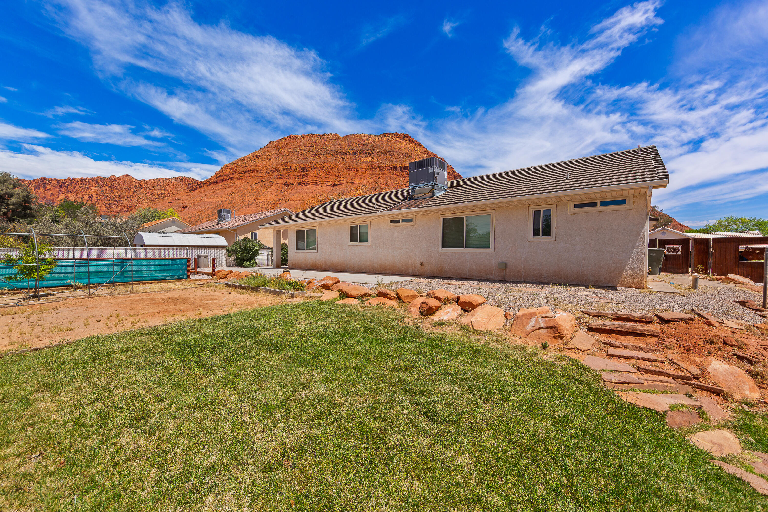 SUMMIT RIDGE - Residential