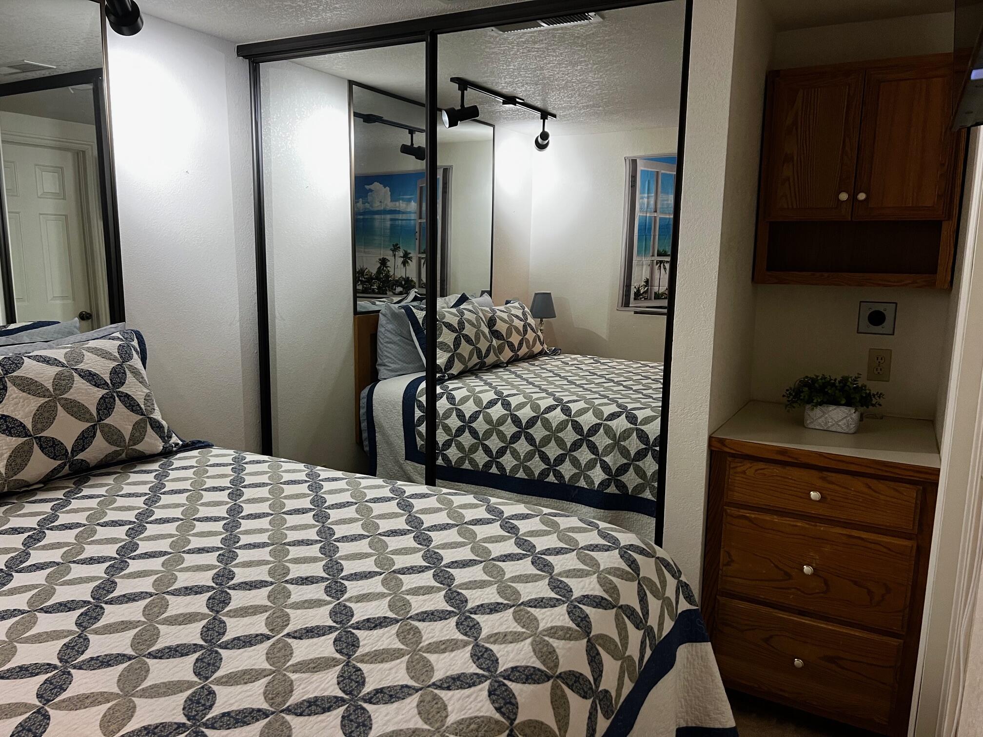 TWIN LAKES RV PARK - Residential