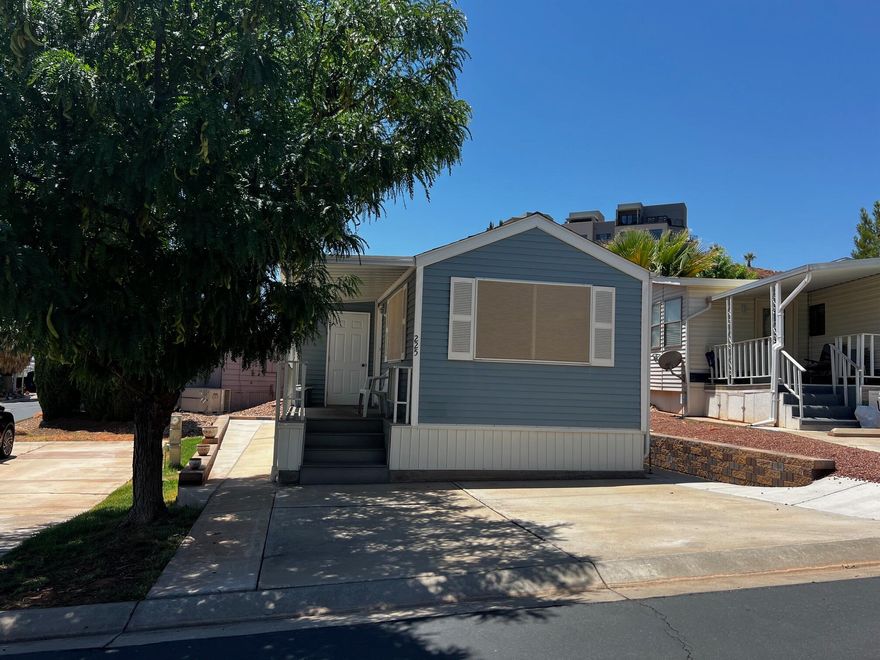 SELLER FINANCING!
$25,000-$40,000 down 7% interest for 15 years. 
Darling two-bedroom home in a welcoming and peaceful community. This turnkey property is ideally located with convenient access to shopping, dining, and local amenities. Enjoy the community pool and hot tub, perfect for relaxation. No rental restrictions—ideal for homeowners or investors alike. Don't miss the opportunity to make this charming home yours! The walls are sheet rocked with 2x4 construction. Buyer to verify all information.