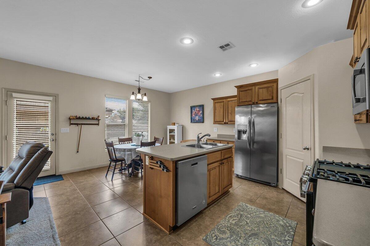 COTTON MANOR CONDOS - Residential