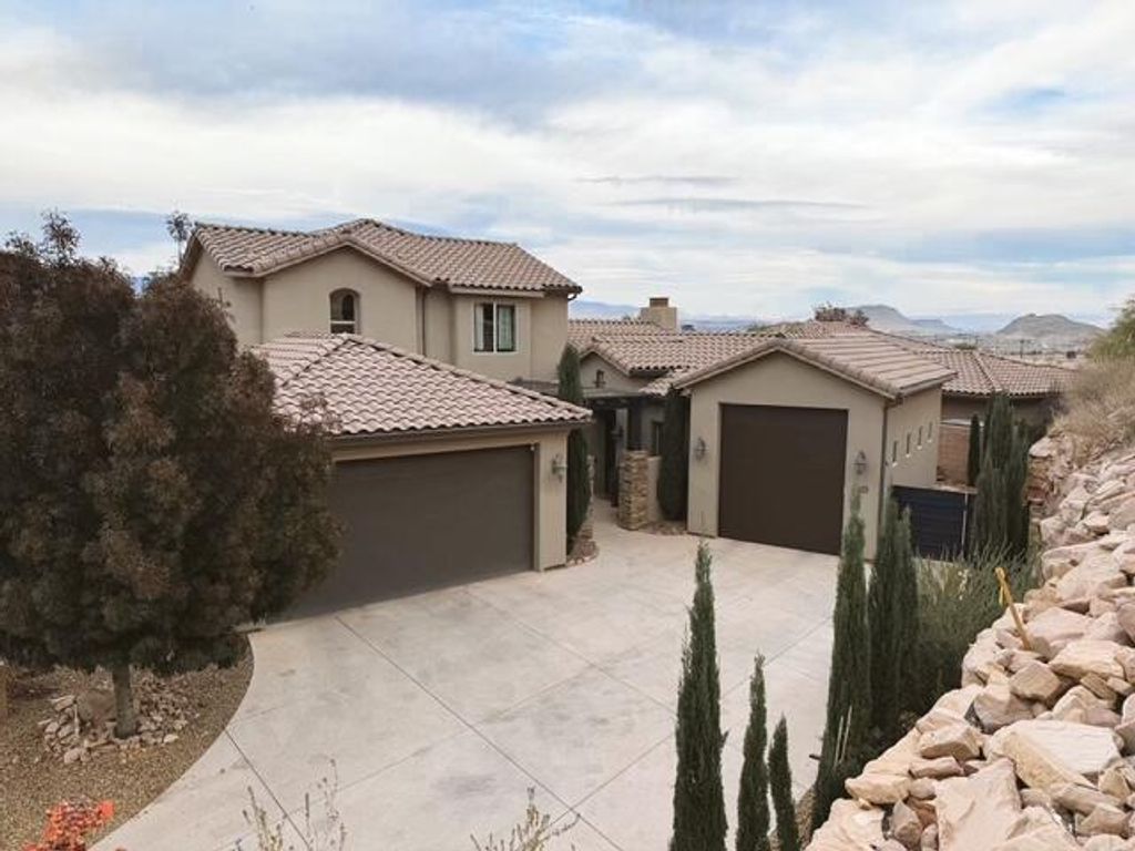 Photo of 1489 S 2670 E, Saint George, UT 84790 (MLS # 25-266814)