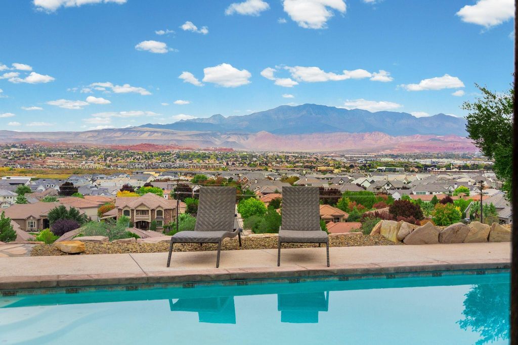 Photo of 1489 S 2670 E, Saint George, UT 84790 (MLS # 25-266814)