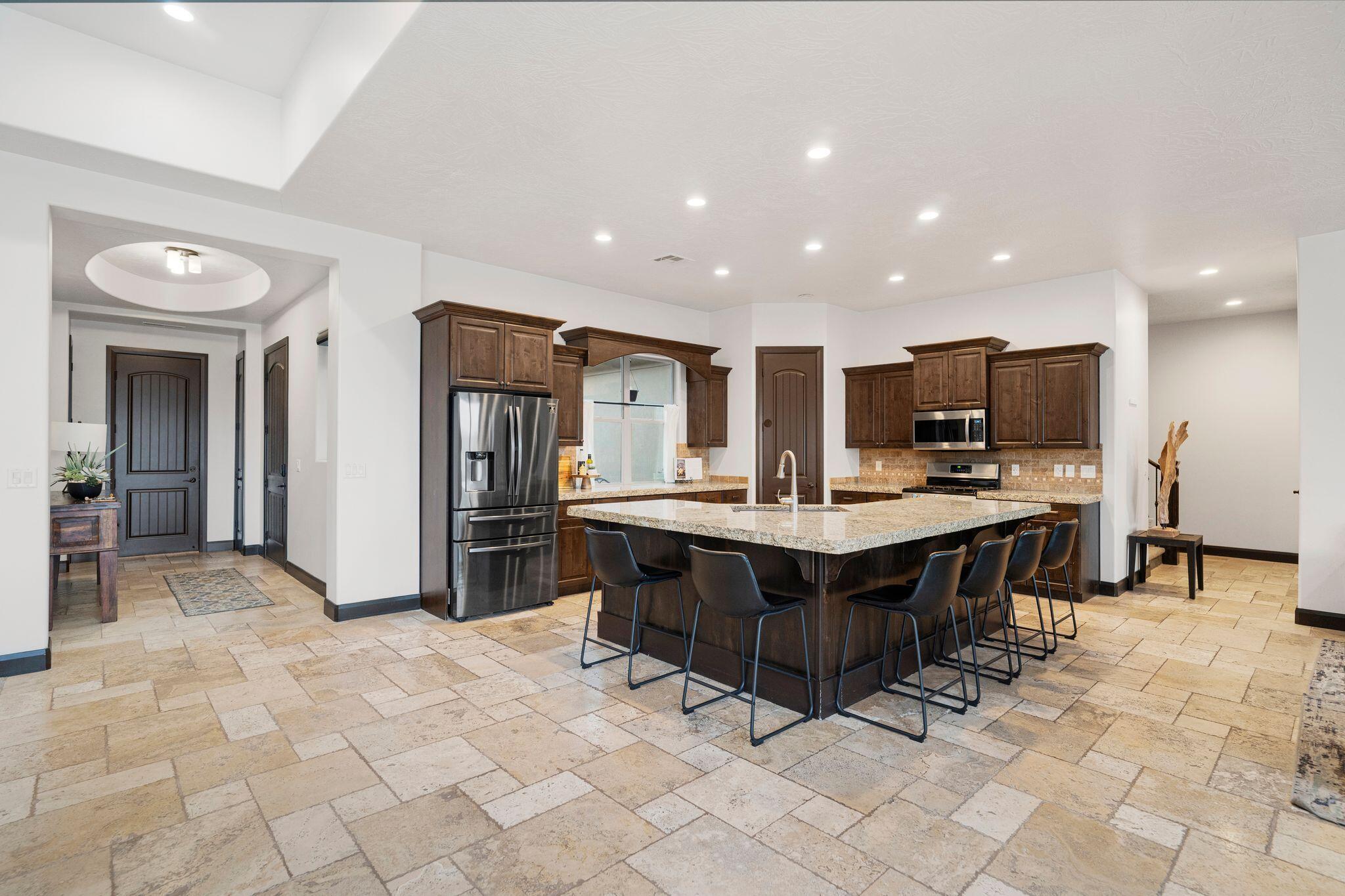 VIEWS AT STONE MOUNTAIN - Residential