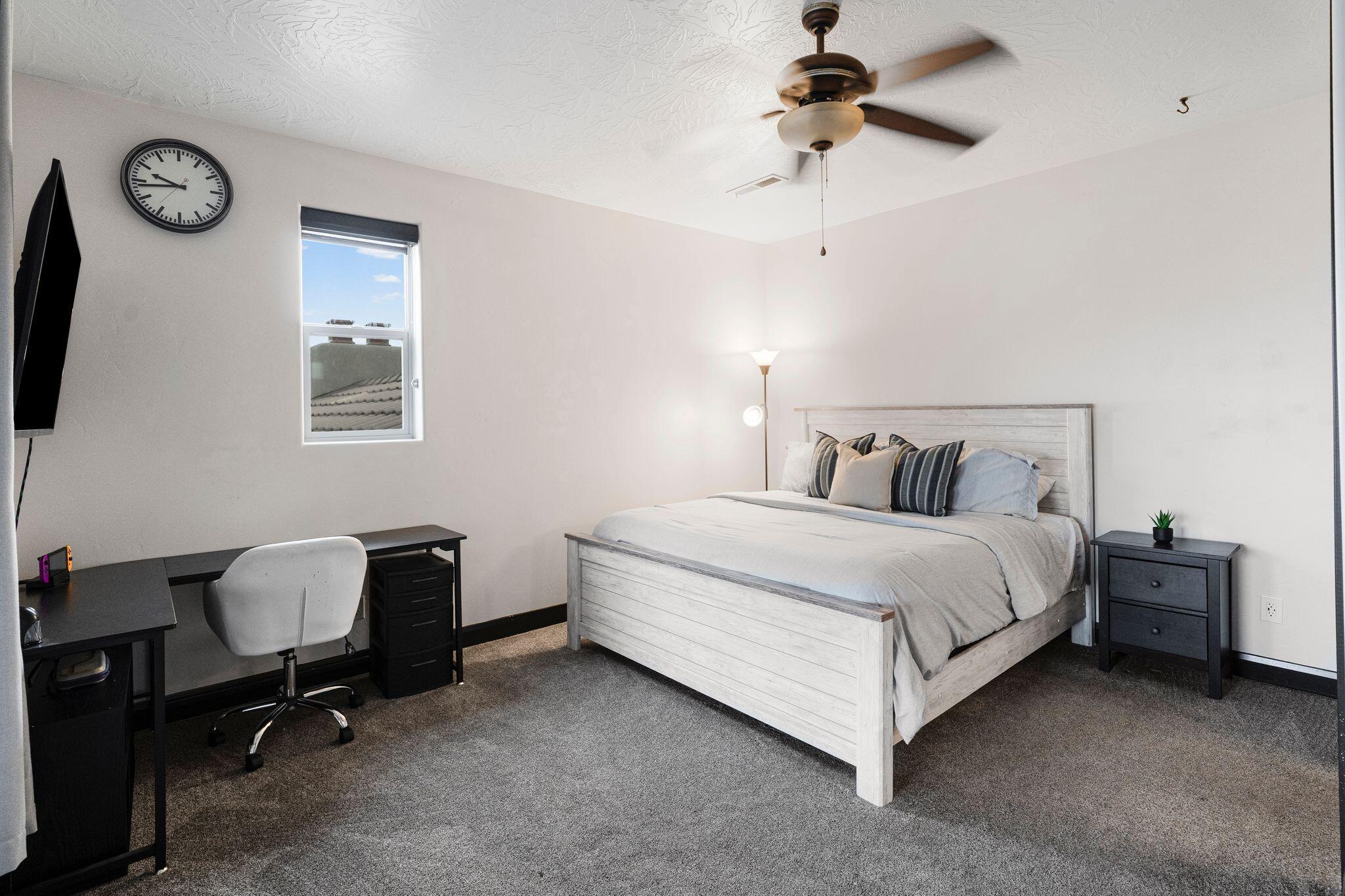 VIEWS AT STONE MOUNTAIN - Residential