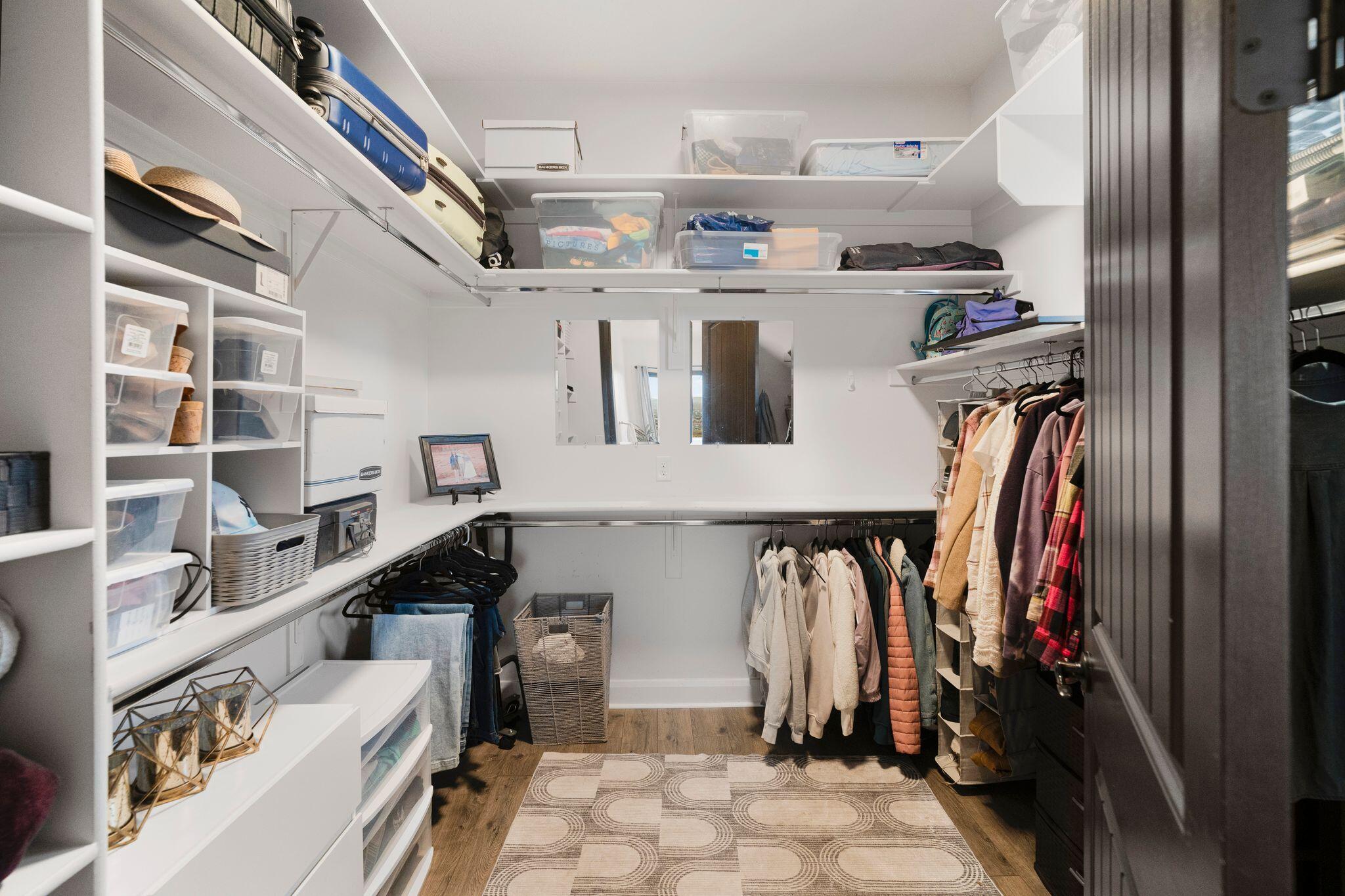 VIEWS AT STONE MOUNTAIN - Residential