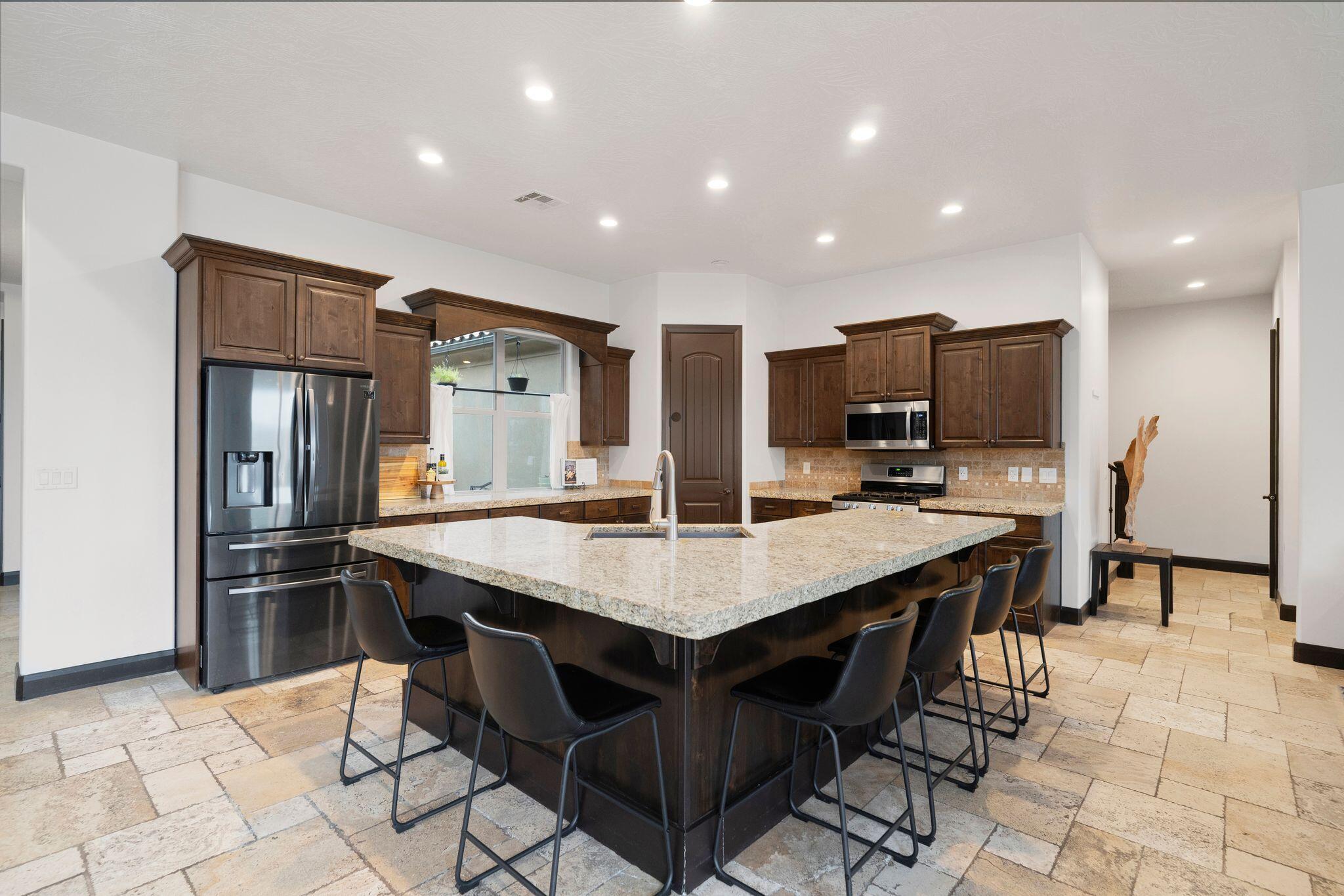 VIEWS AT STONE MOUNTAIN - Residential