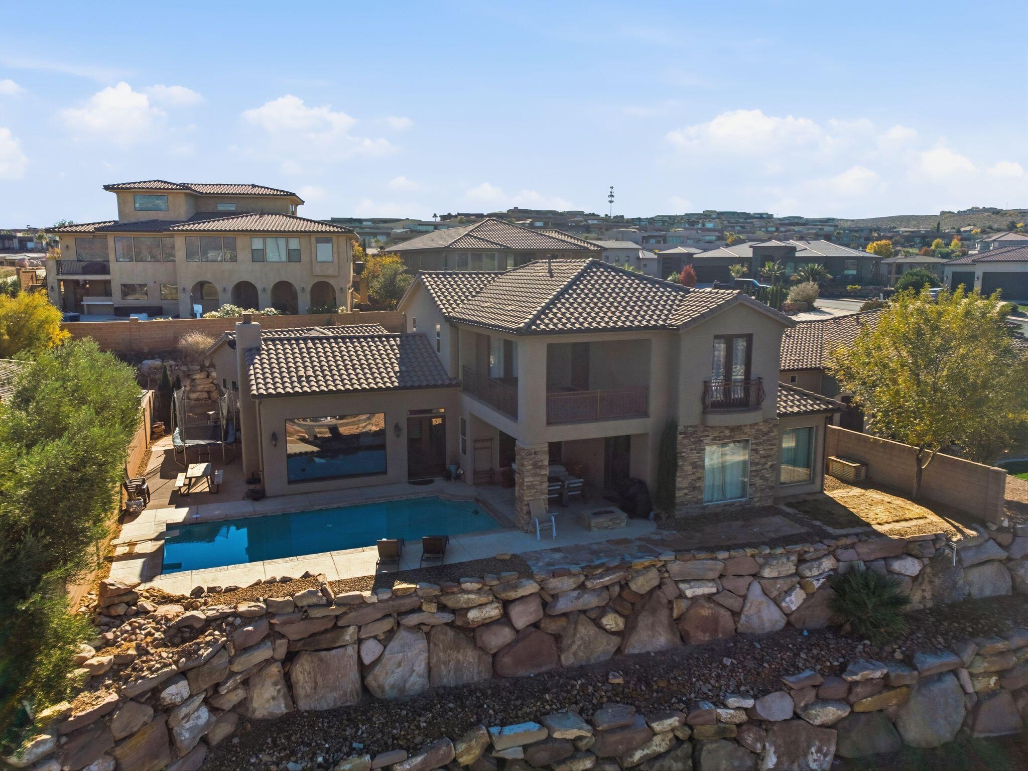 VIEWS AT STONE MOUNTAIN - Residential