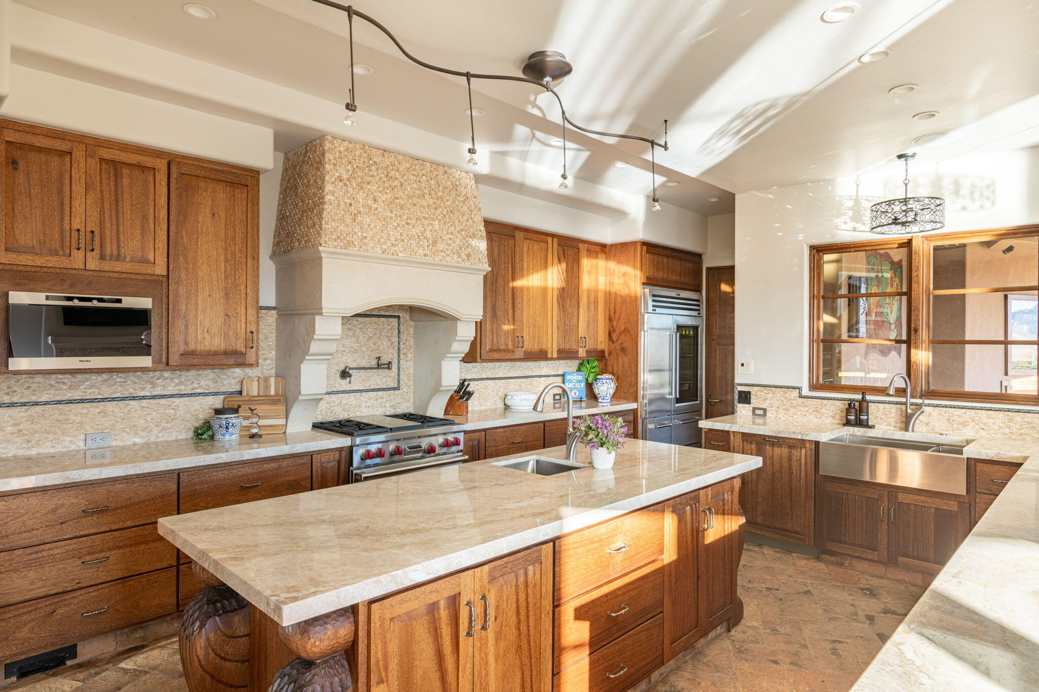 NORTHBRIDGE ESTATES - Residential