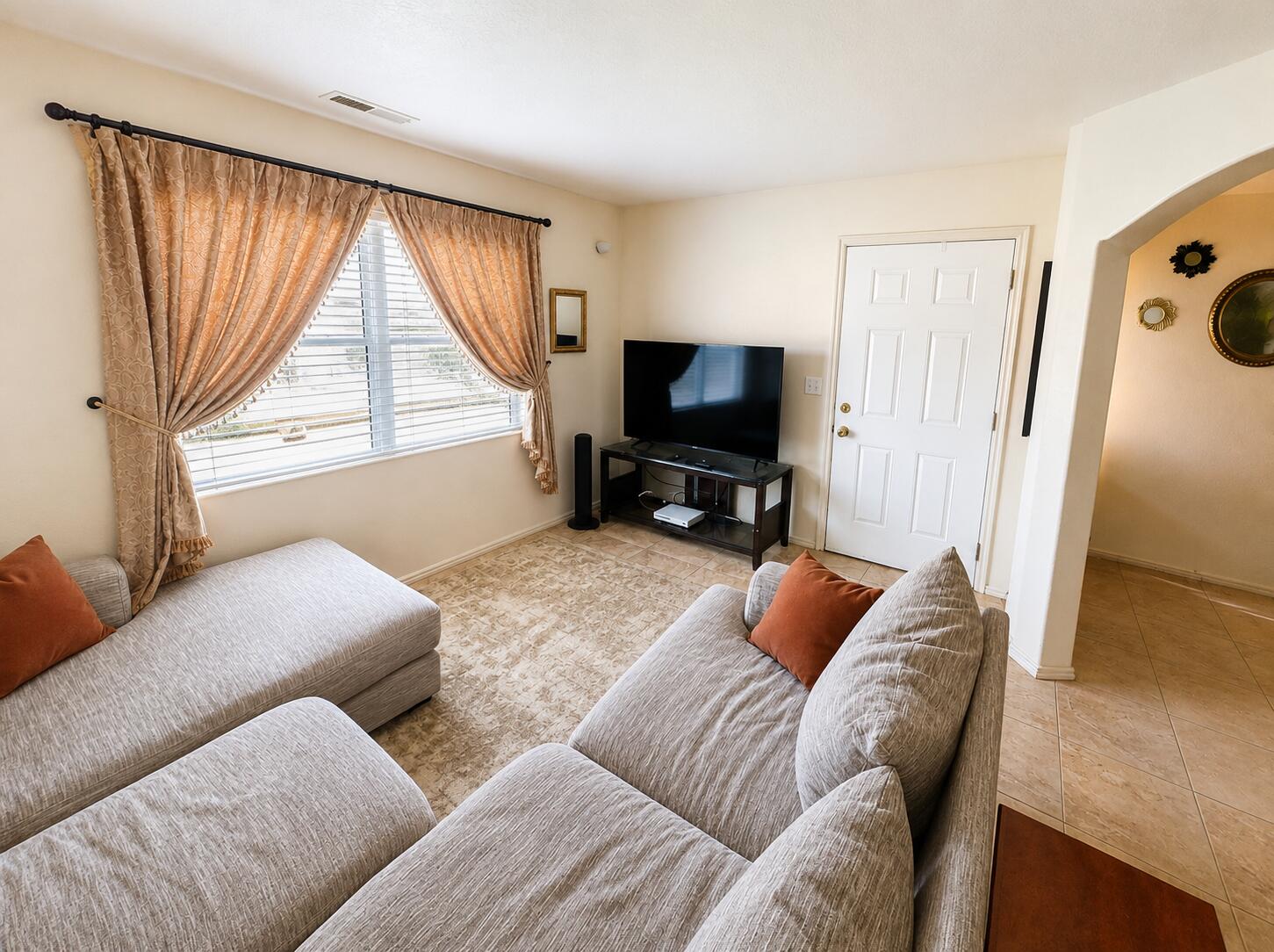 EVAN'S RIDGE - Residential Income