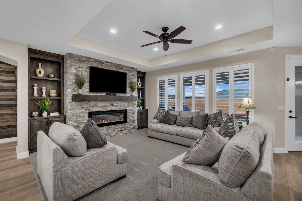 DIXIE SPRINGS - Residential