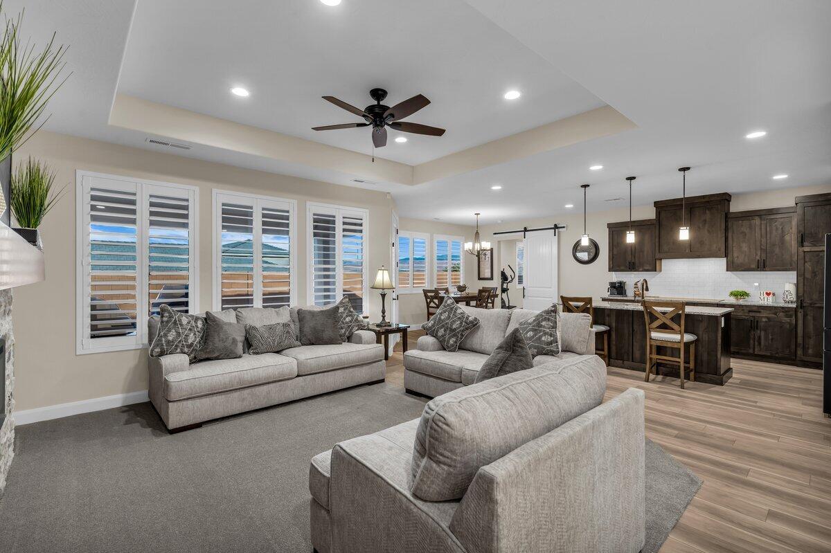 DIXIE SPRINGS - Residential