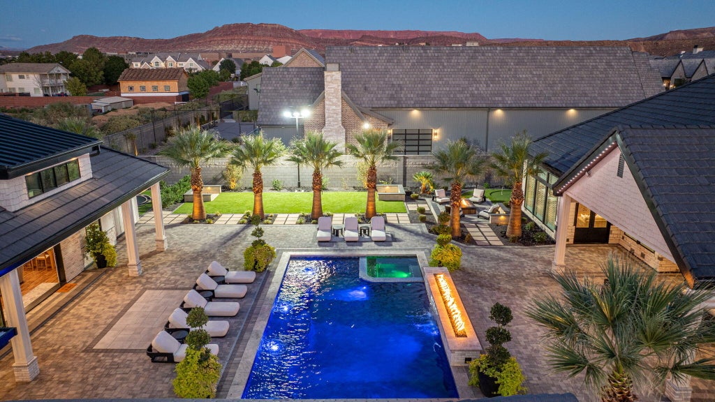 Photo of 3341 E 2250 ST S, Saint George, UT 84790 (MLS # 26-277170)