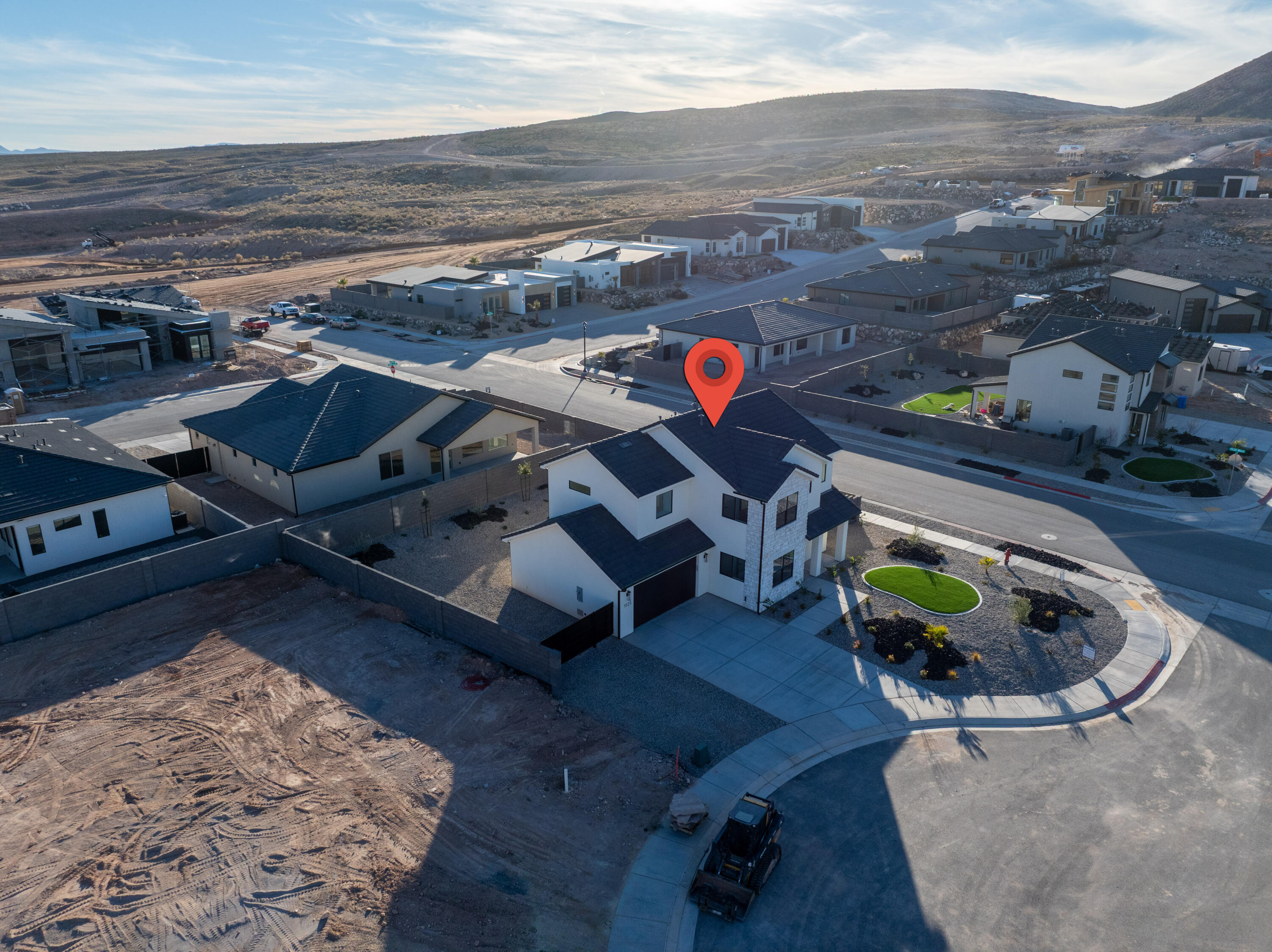 SCENIC POINTE - Residential