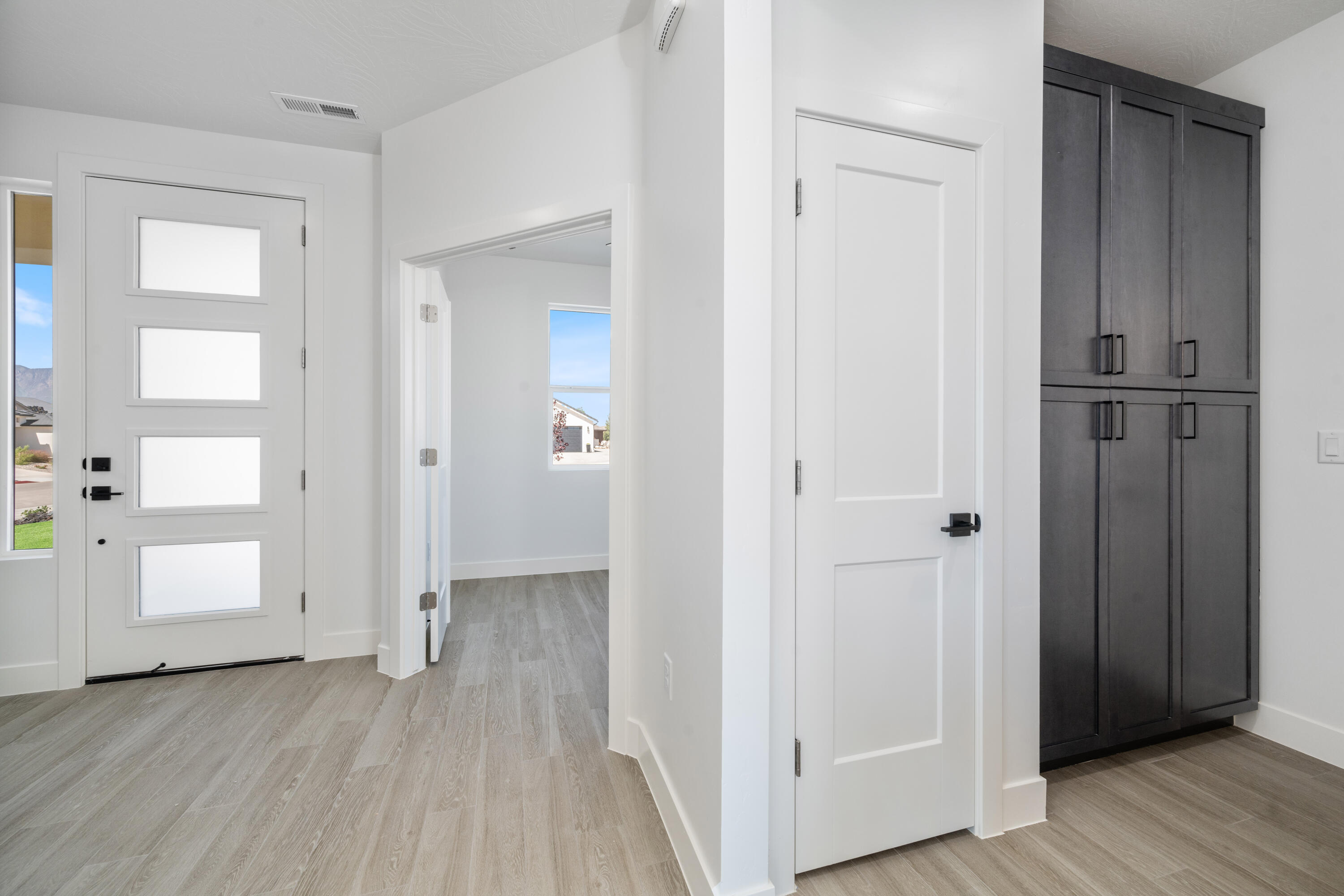 SCENIC POINTE - Residential