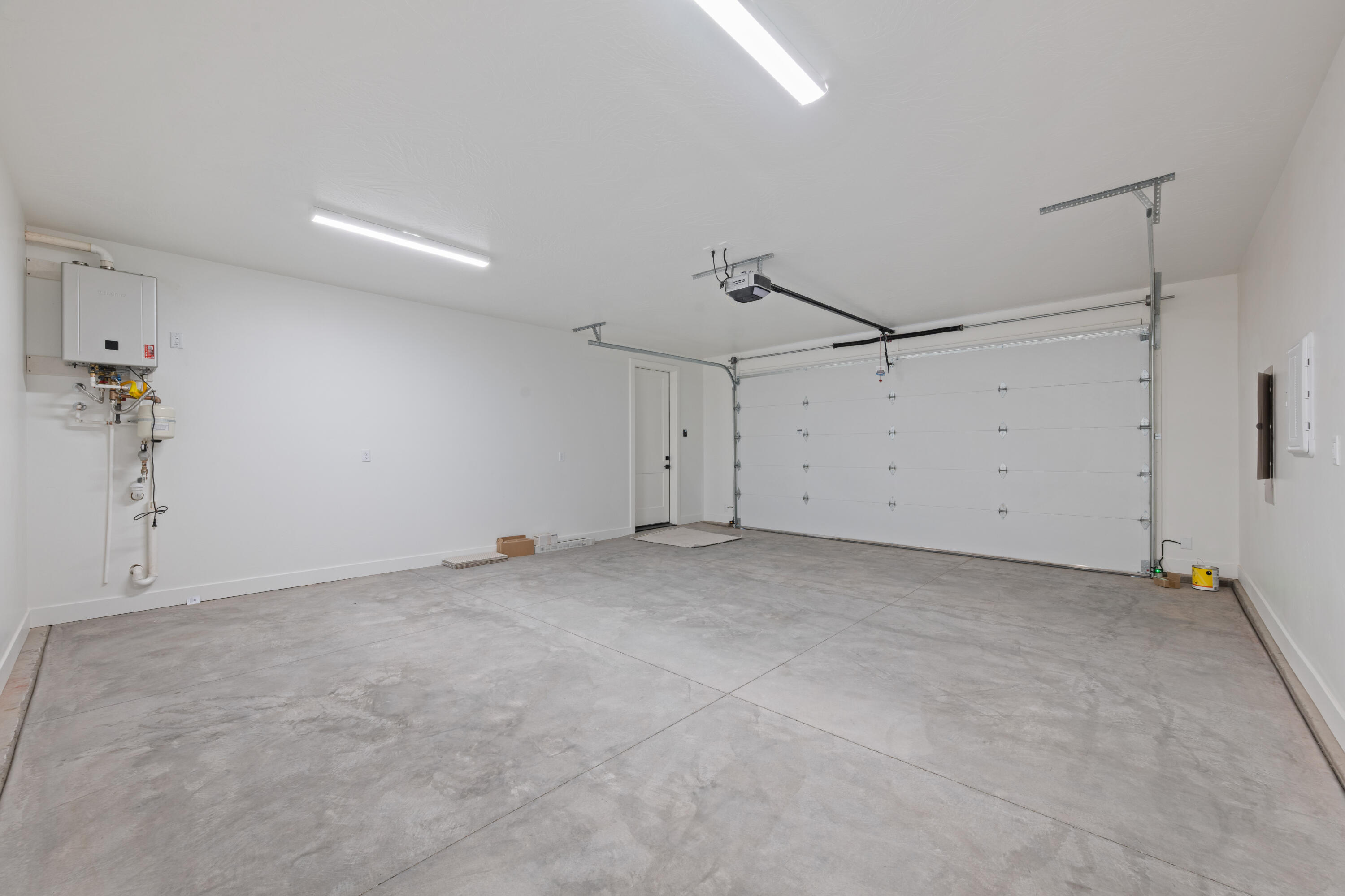 SCENIC POINTE - Residential