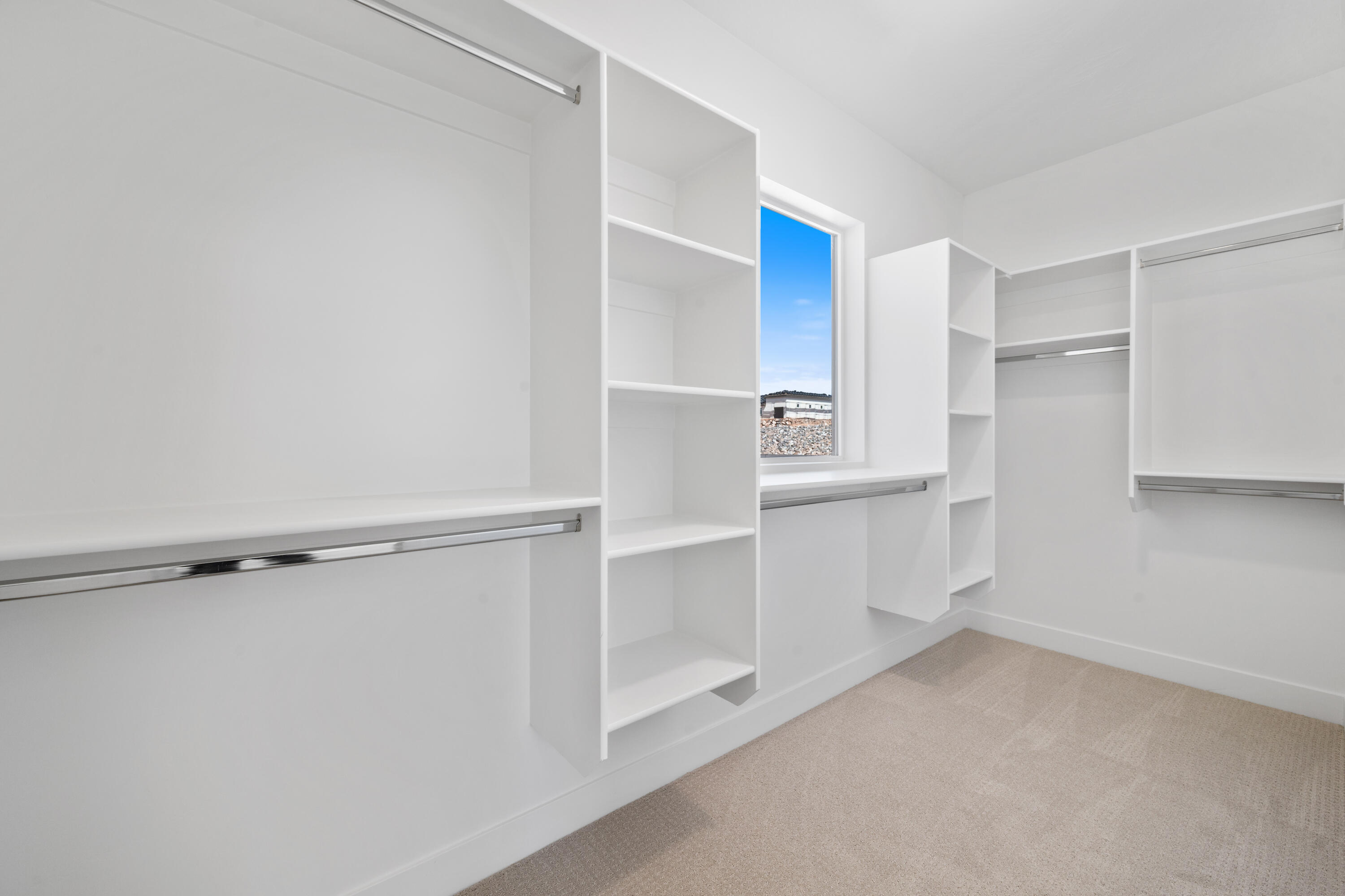 SCENIC POINTE - Residential