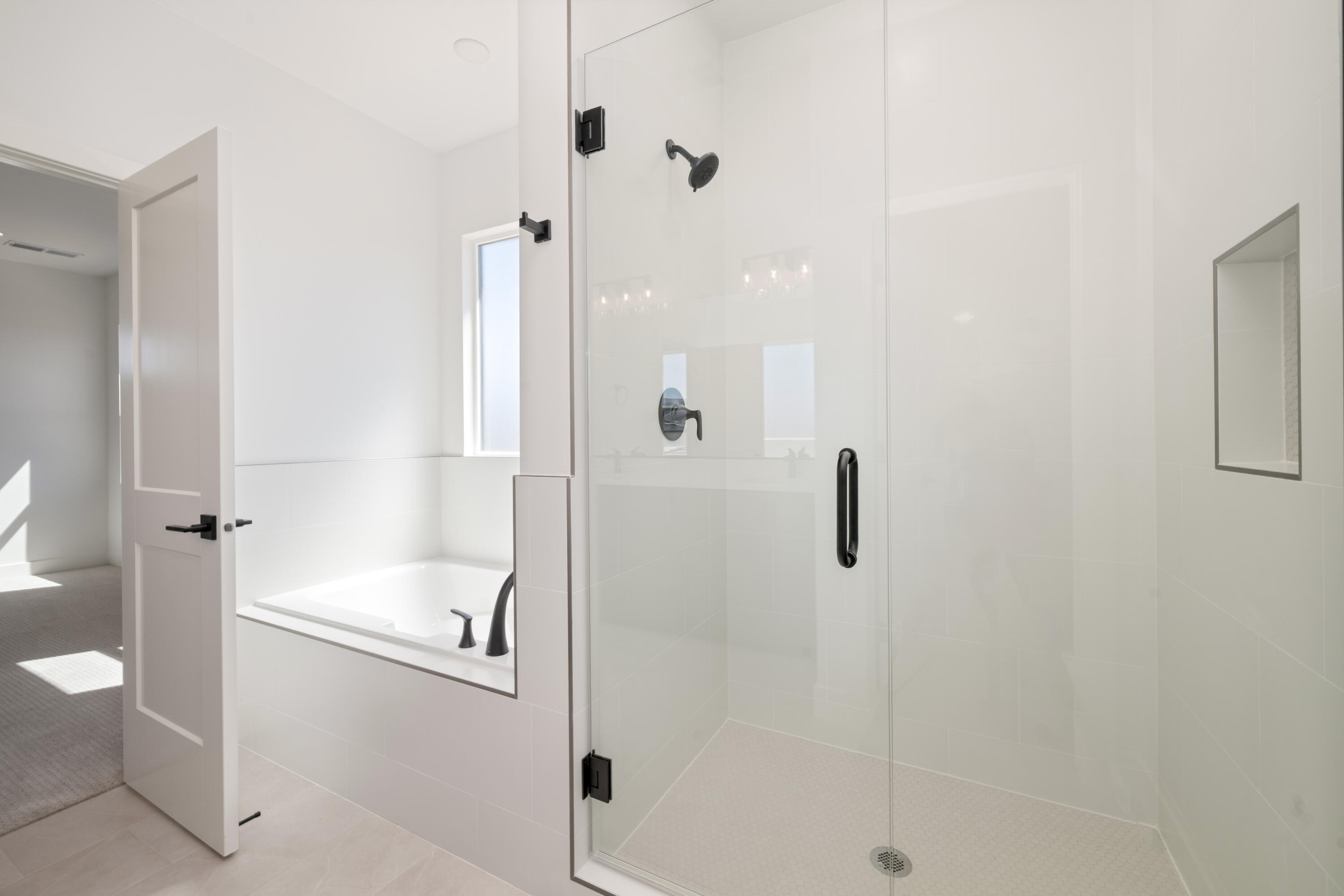 SCENIC POINTE - Residential