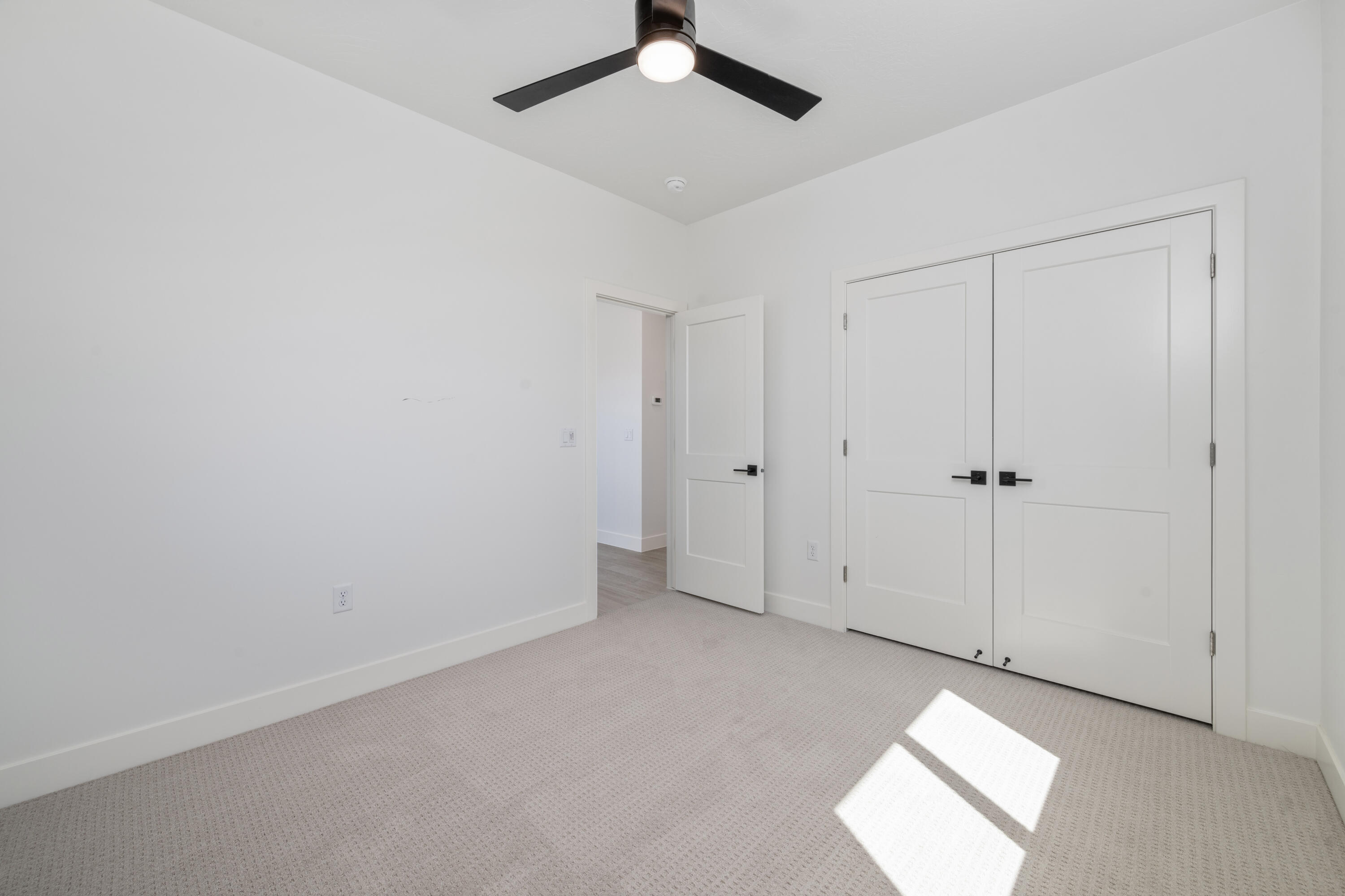 SCENIC POINTE - Residential