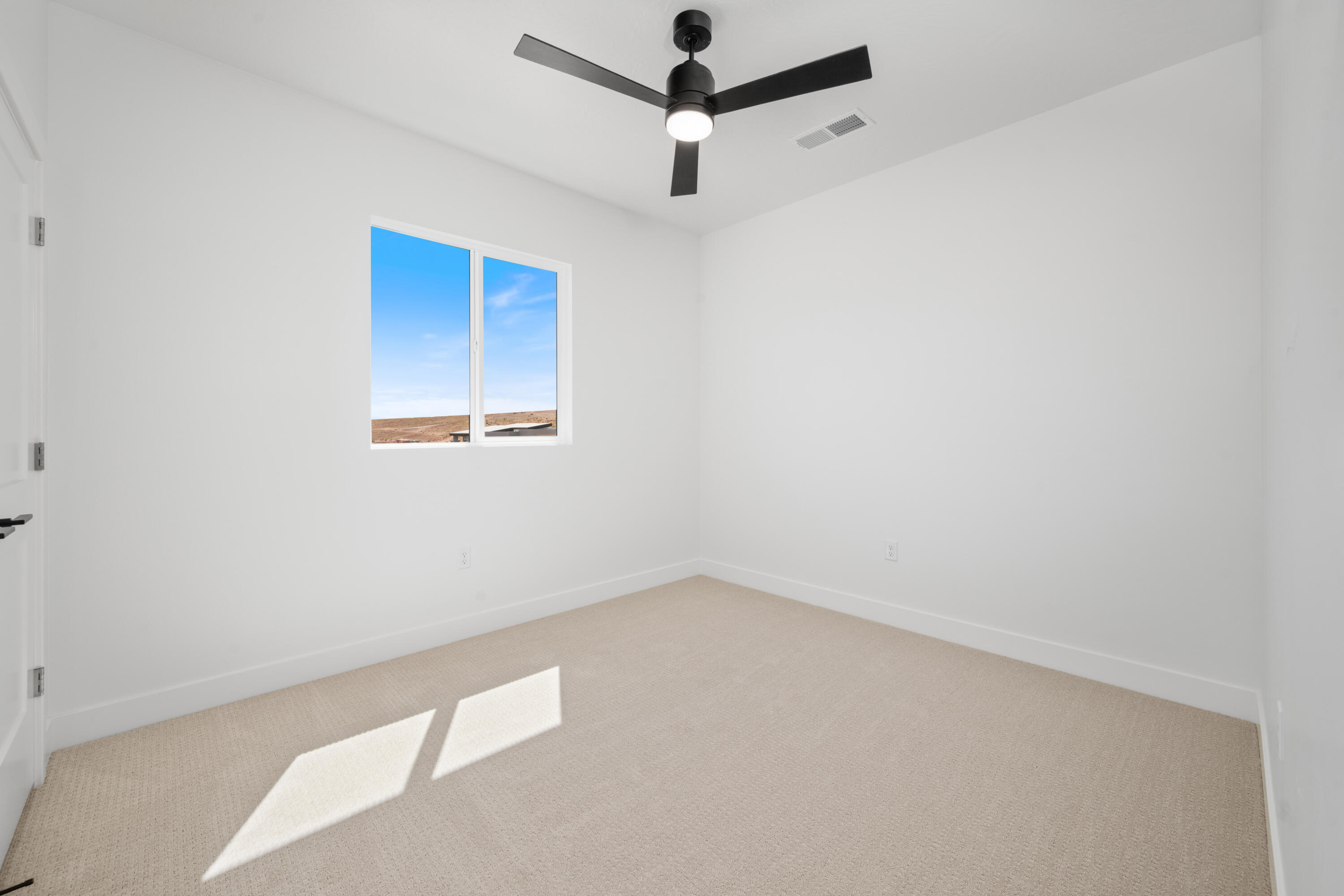 SCENIC POINTE - Residential