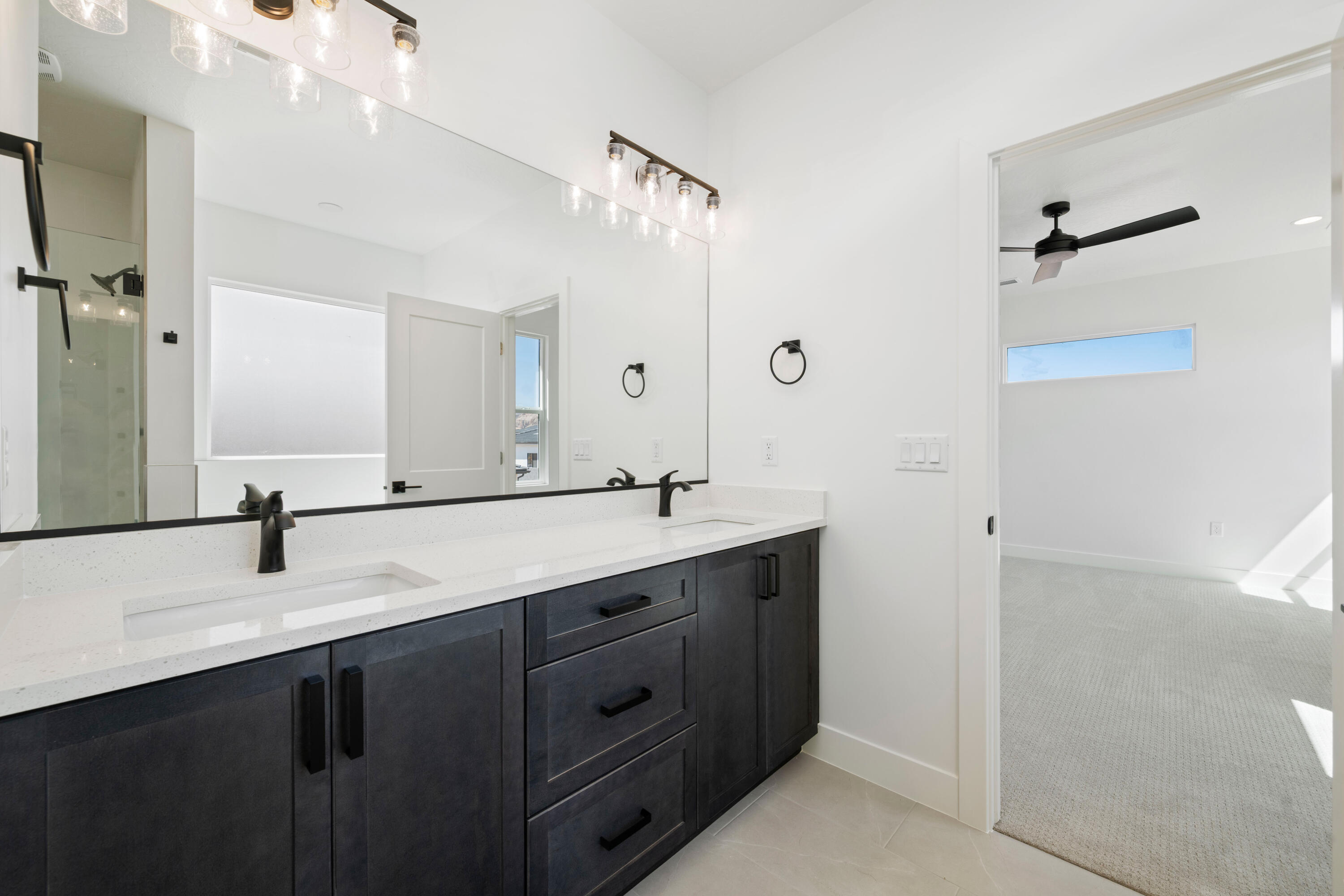 SCENIC POINTE - Residential