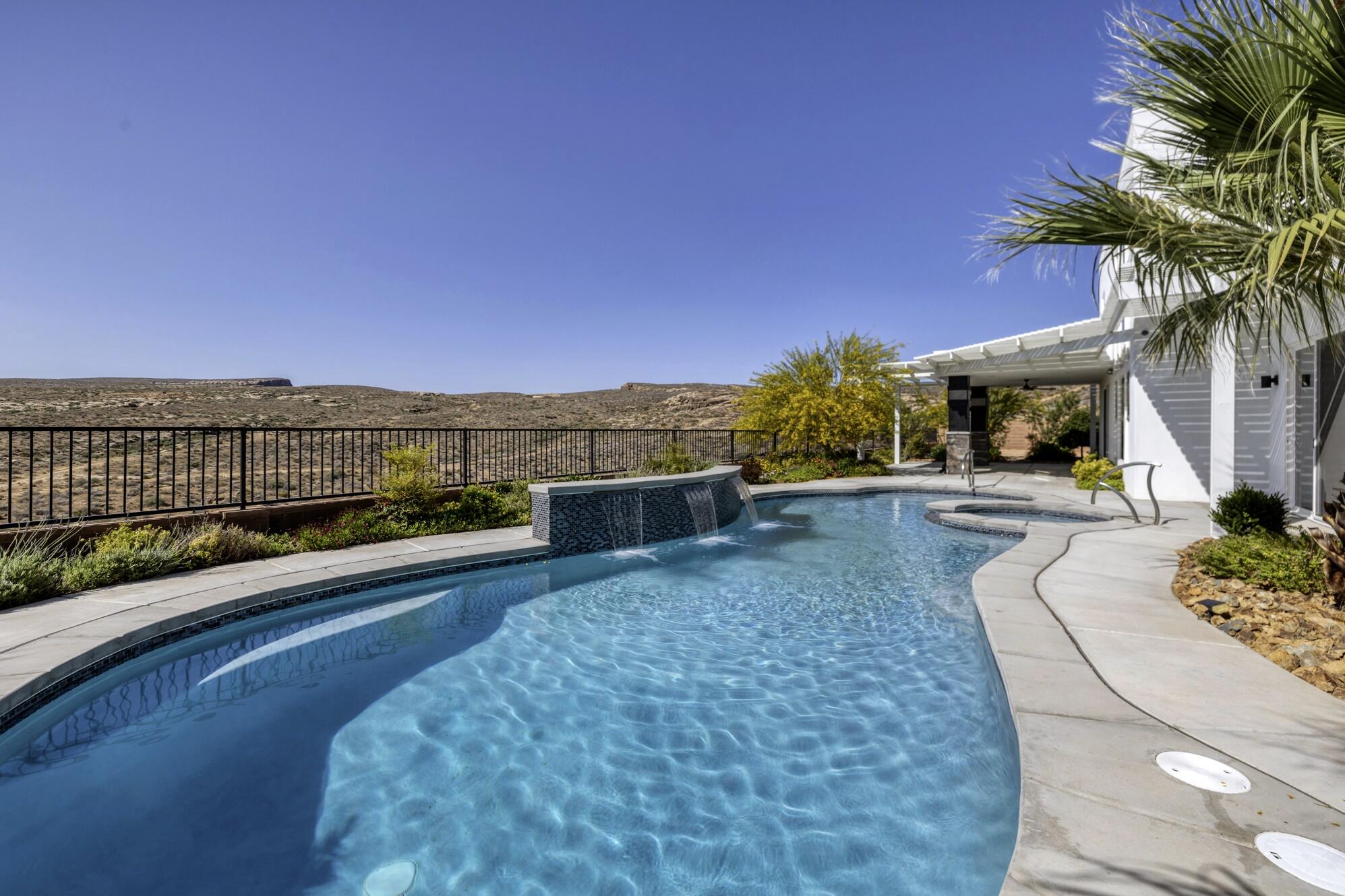 SALARNO HILLS AT DIVARIO - Residential