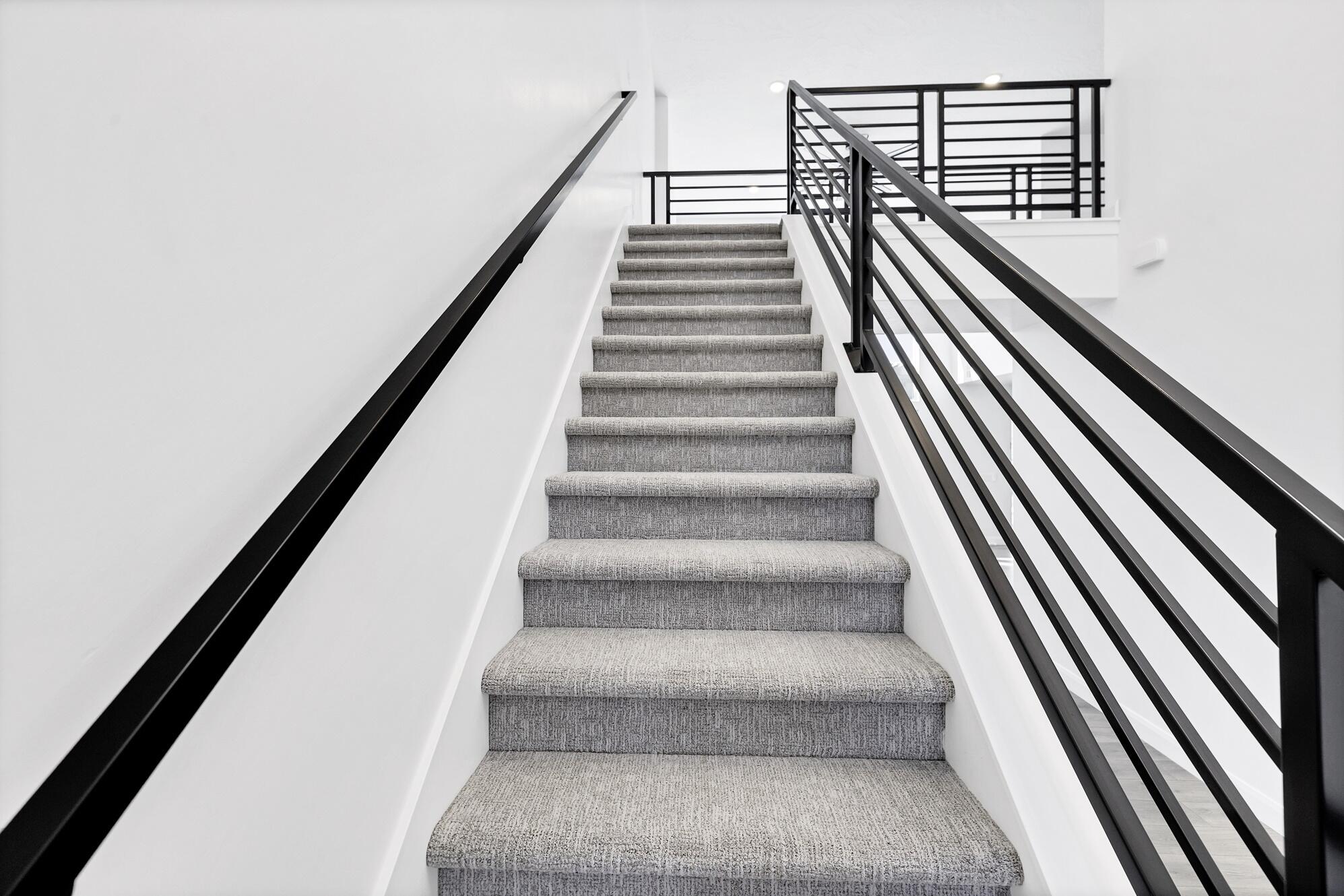 SALARNO HILLS AT DIVARIO - Residential