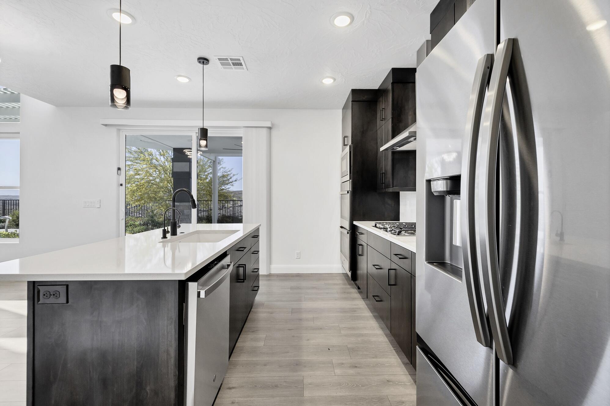 SALARNO HILLS AT DIVARIO - Residential