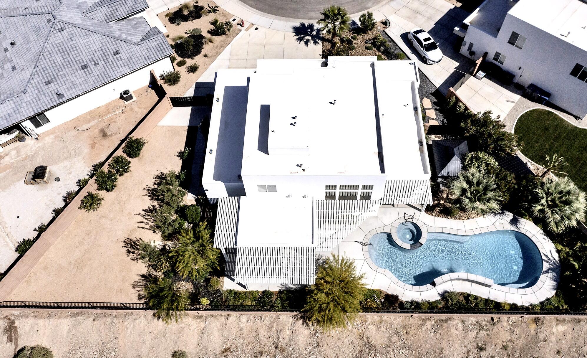 SALARNO HILLS AT DIVARIO - Residential