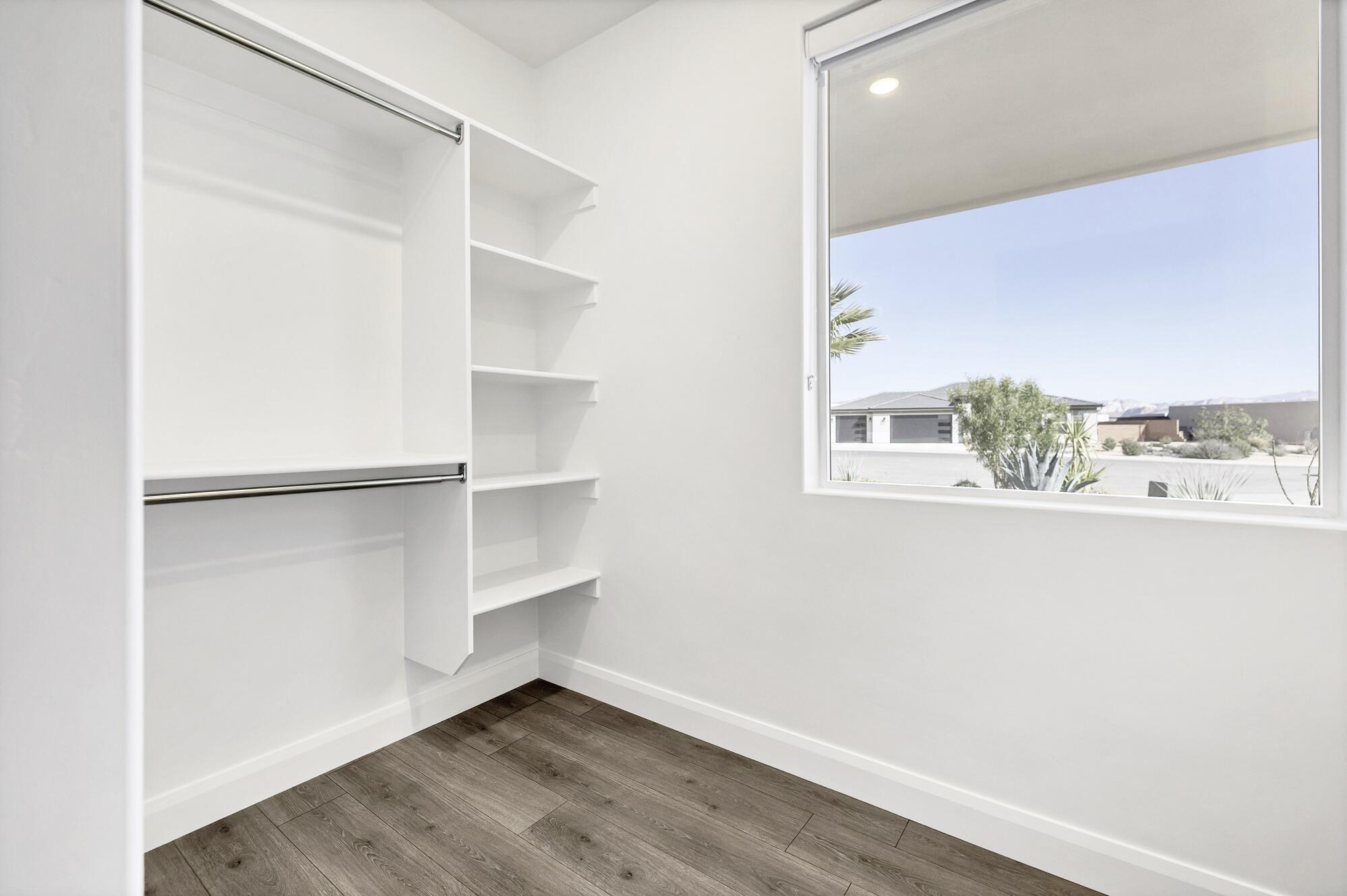 SALARNO HILLS AT DIVARIO - Residential