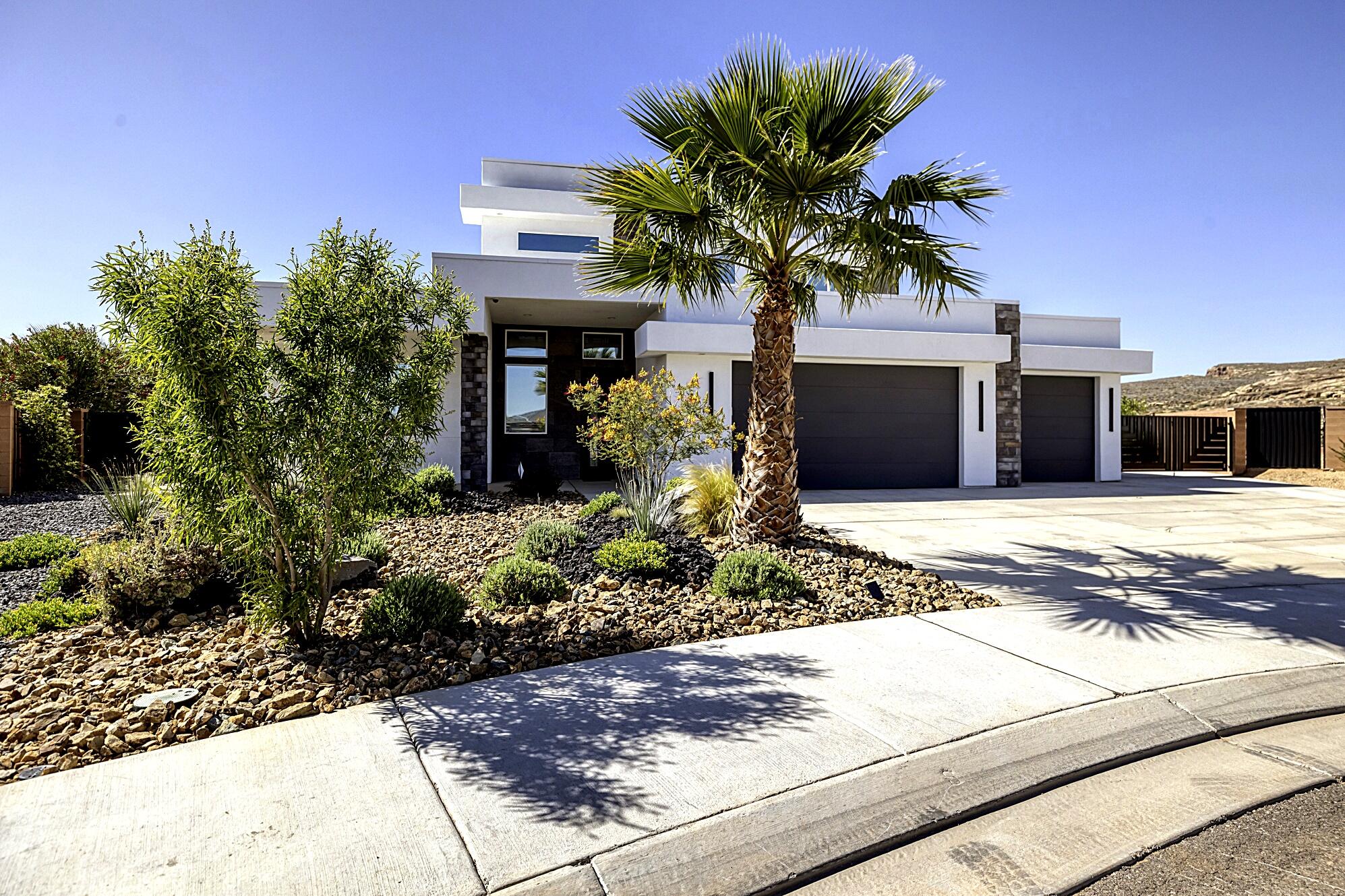 SALARNO HILLS AT DIVARIO - Residential