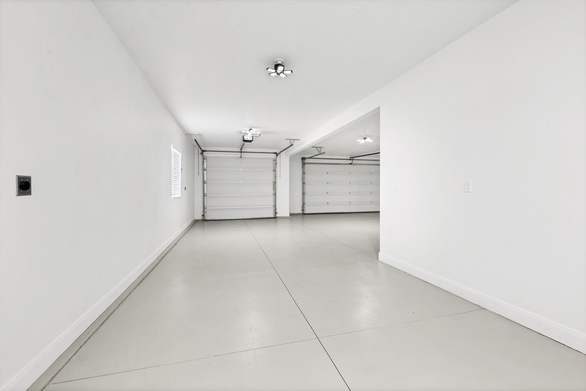 SALARNO HILLS AT DIVARIO - Residential