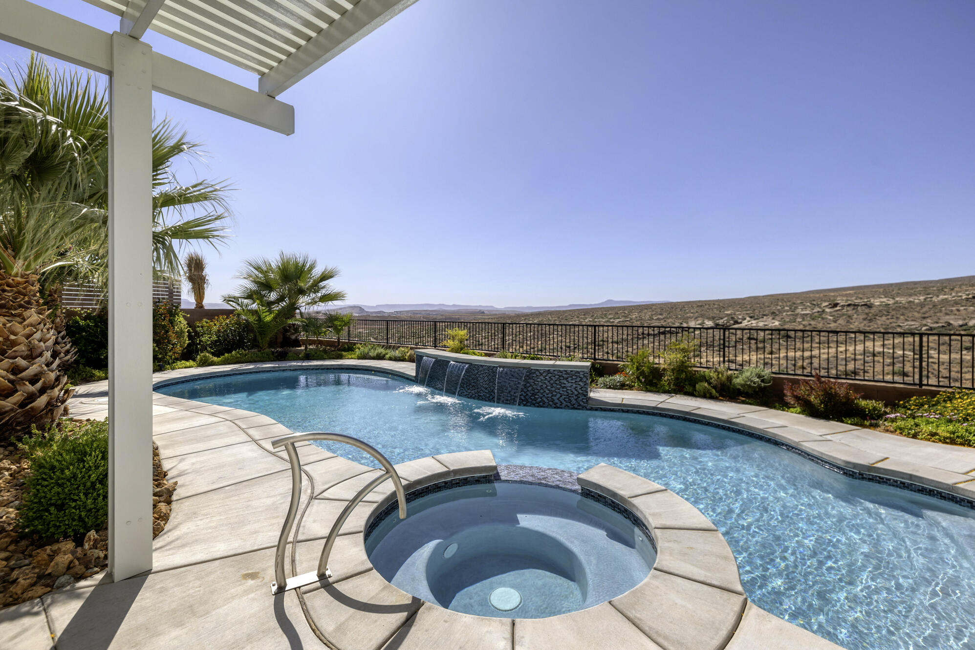 SALARNO HILLS AT DIVARIO - Residential